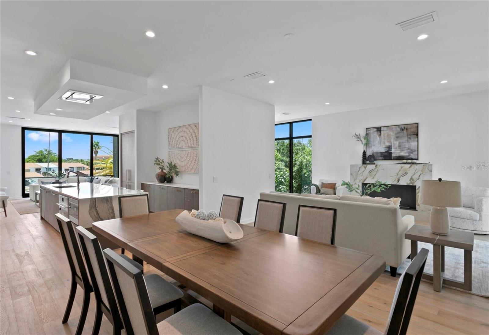 DAVIS POINT TWNHMS - Residential