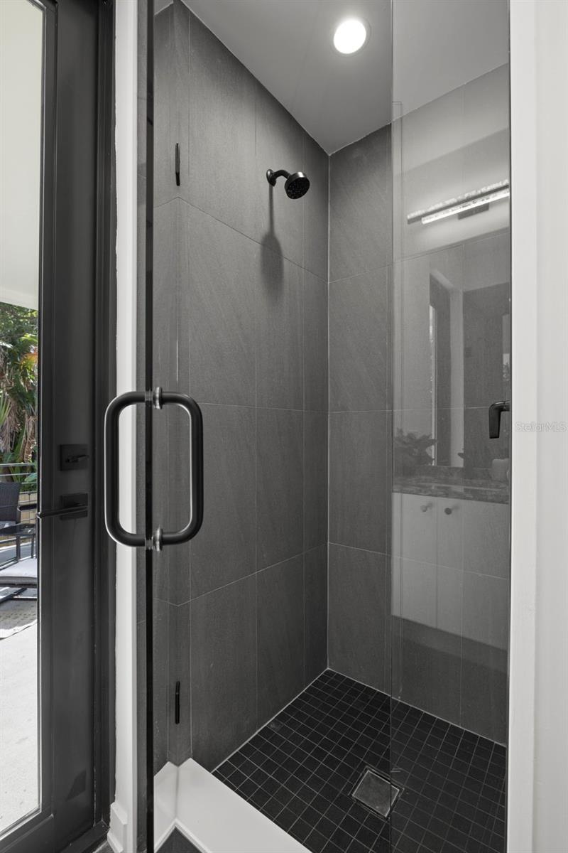 DAVIS POINT TWNHMS - Residential