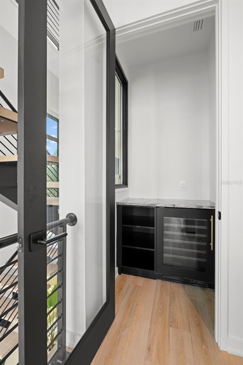 DAVIS POINT TWNHMS - Residential