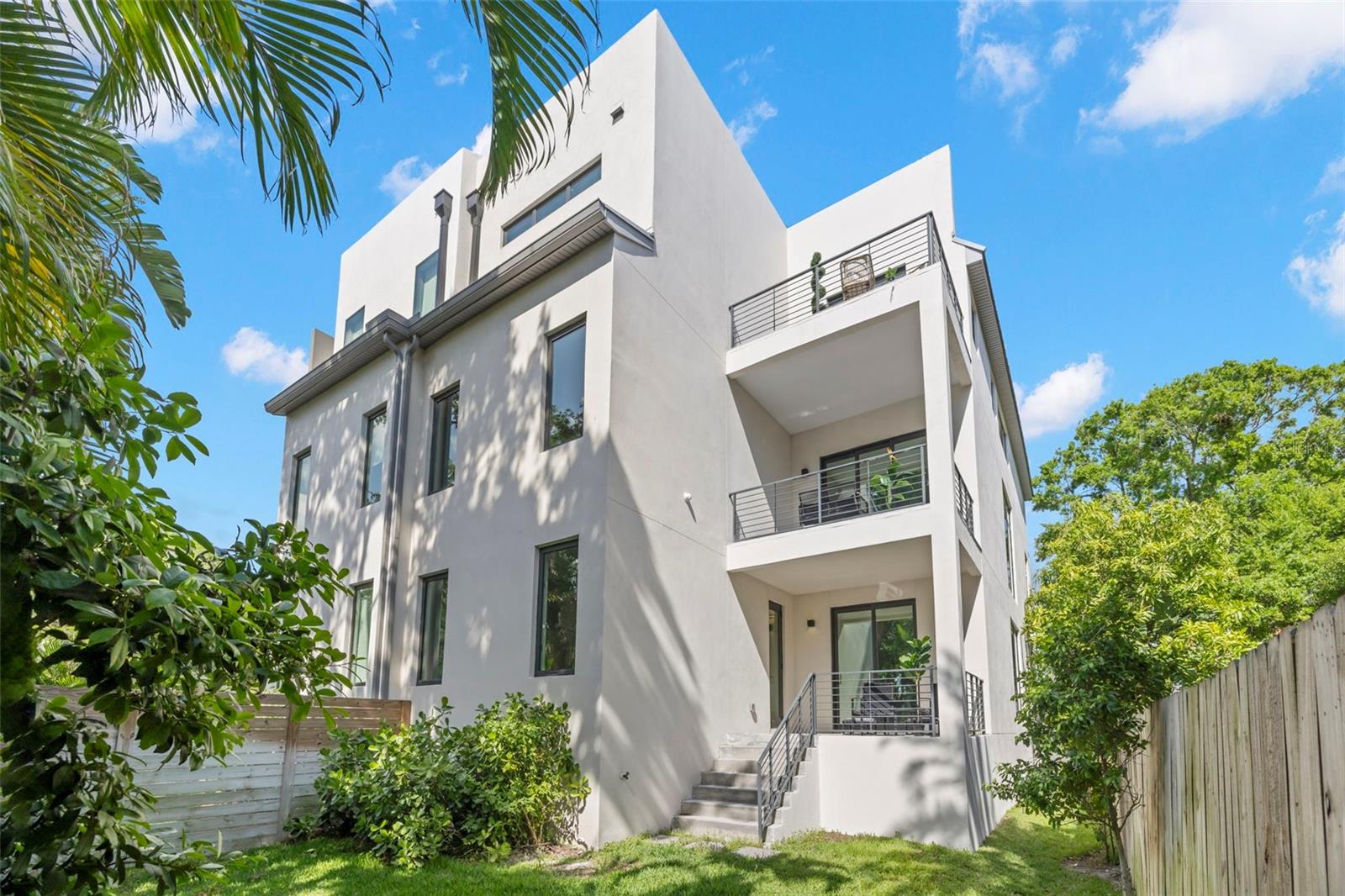 DAVIS POINT TWNHMS - Residential