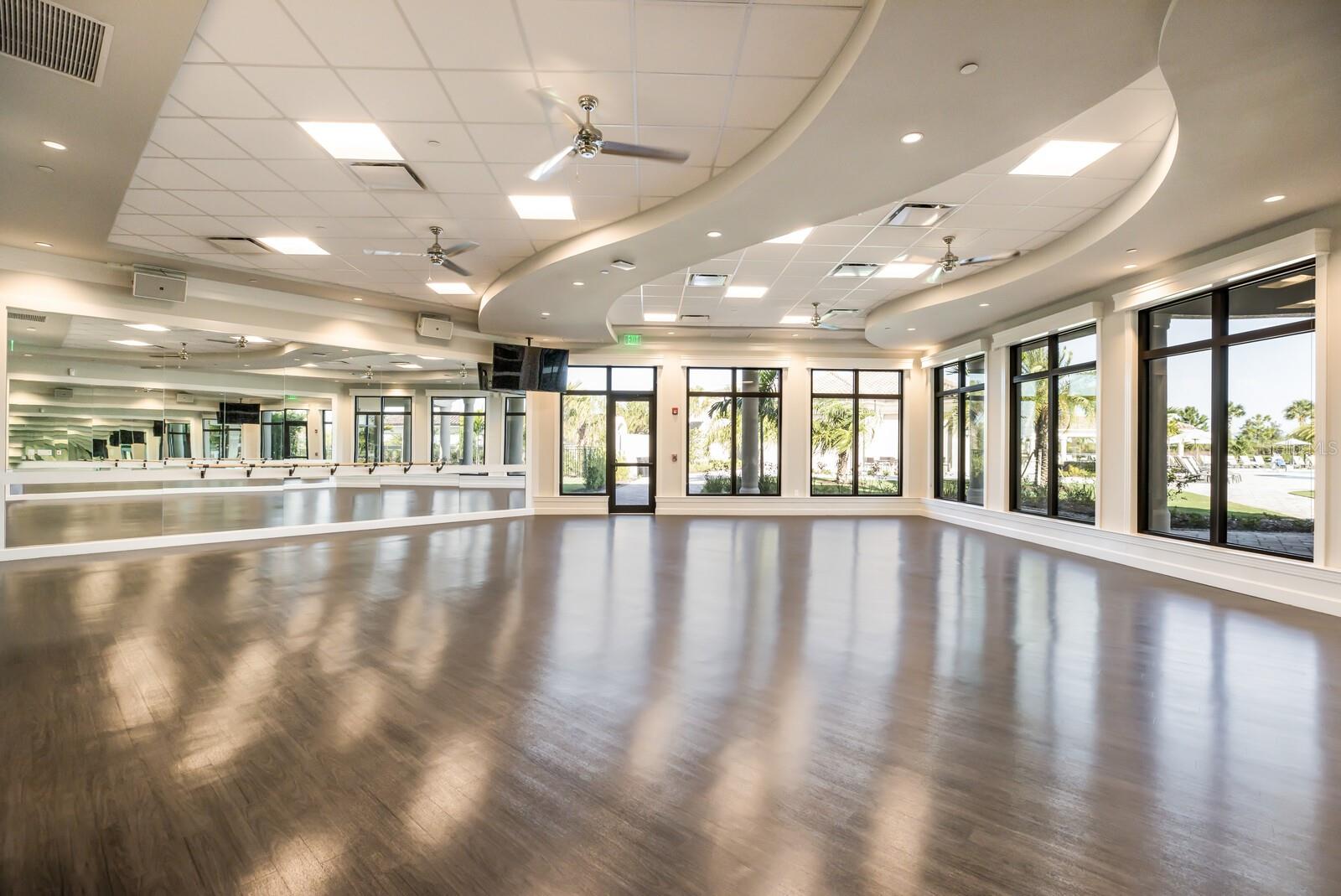 LAKEWOOD NATIONAL - Residential