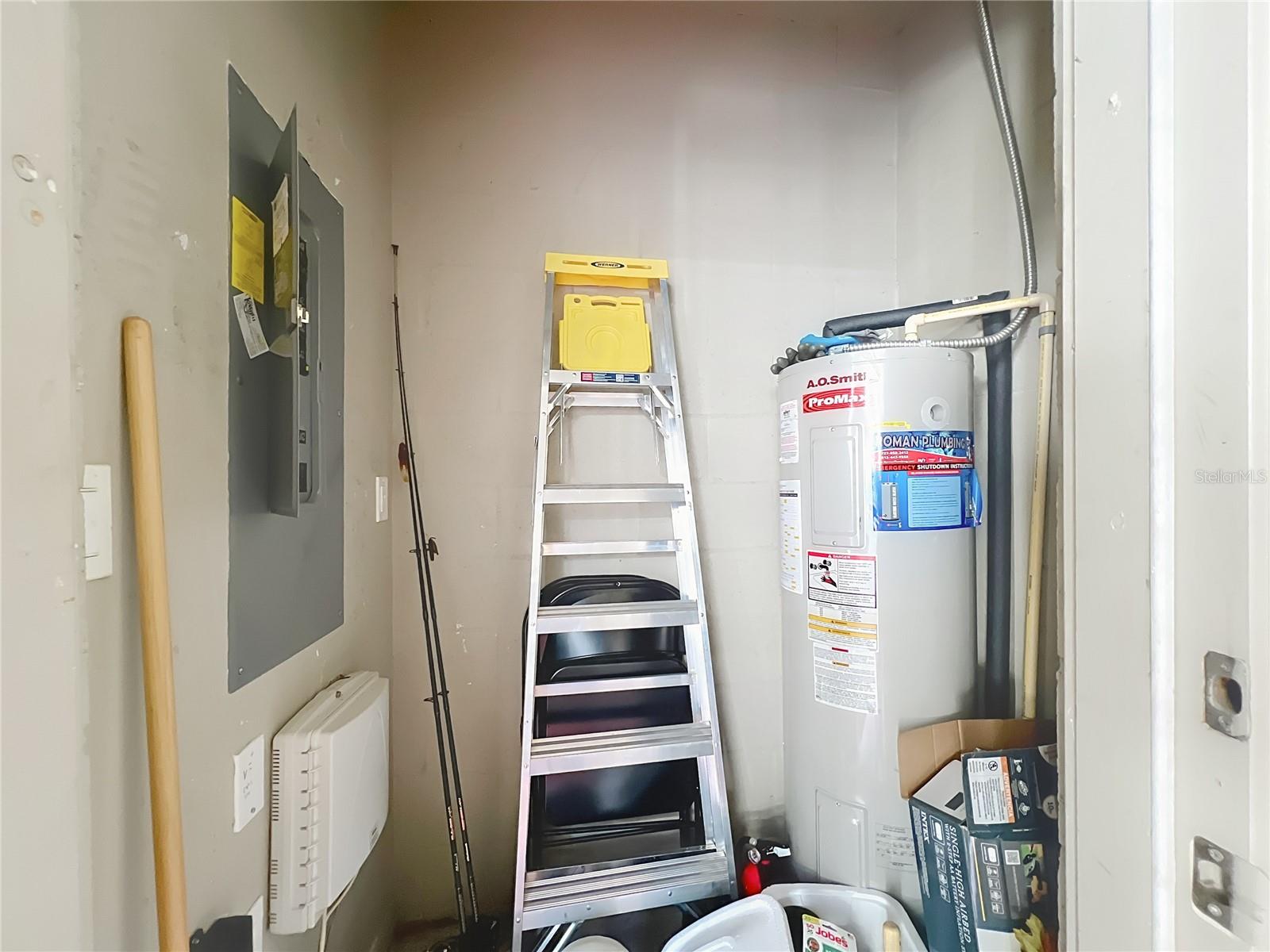 LONE STAR TWNHMS - Residential Lease