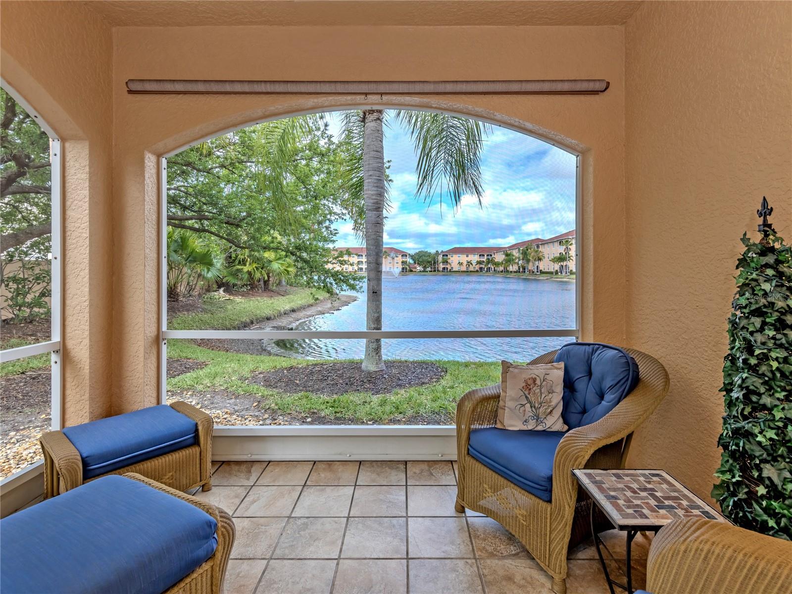 TUSCANY LAKE - Residential