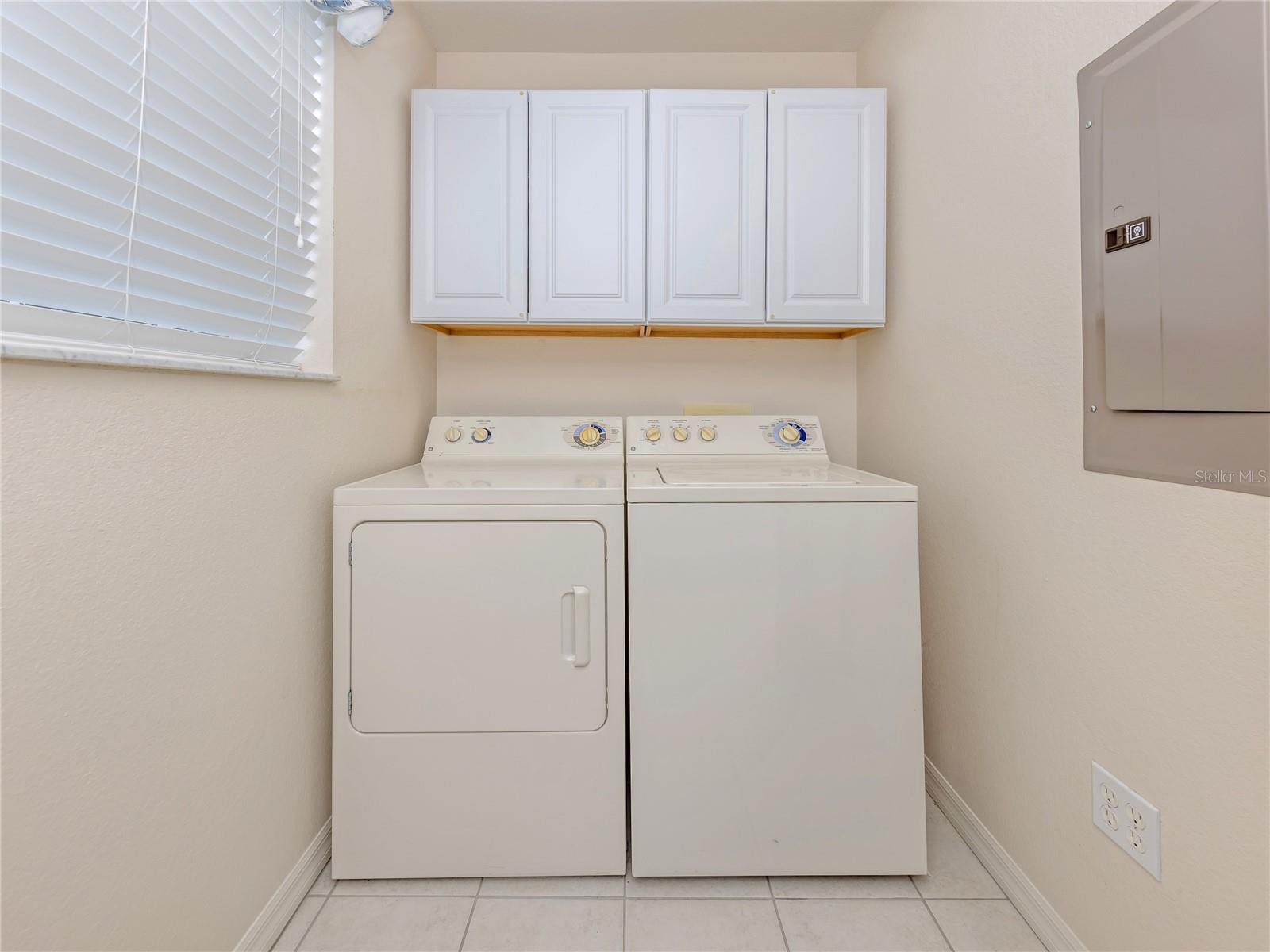 TUSCANY LAKE - Residential