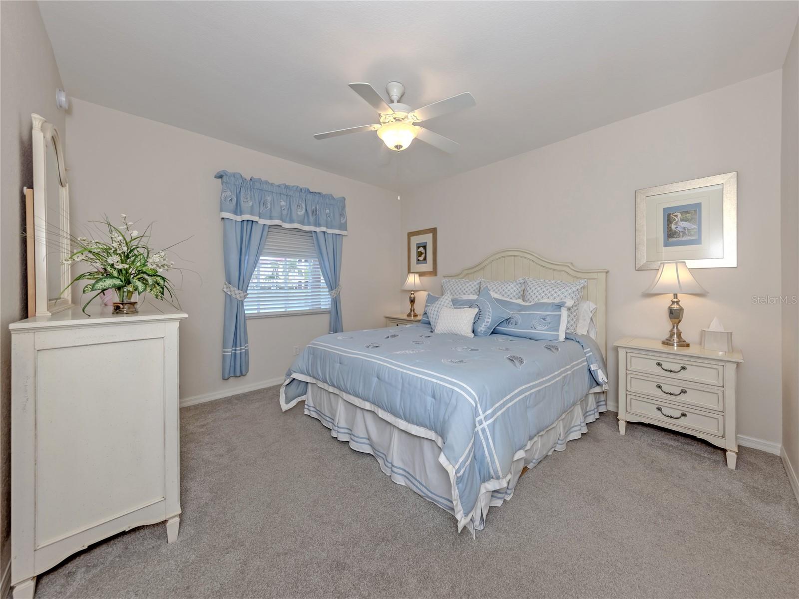 TUSCANY LAKE - Residential