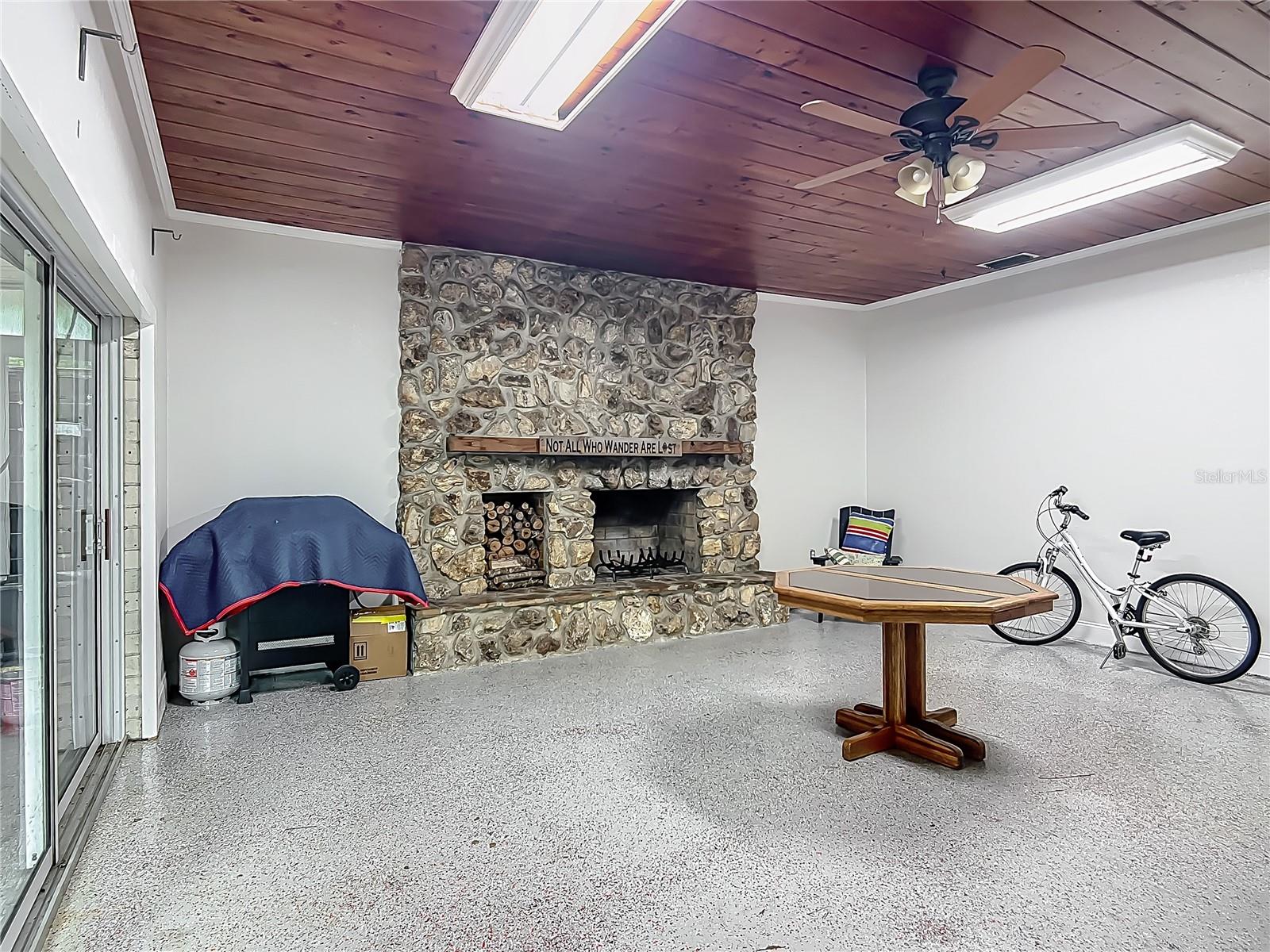 BELLEVIEW - Commercial Sale