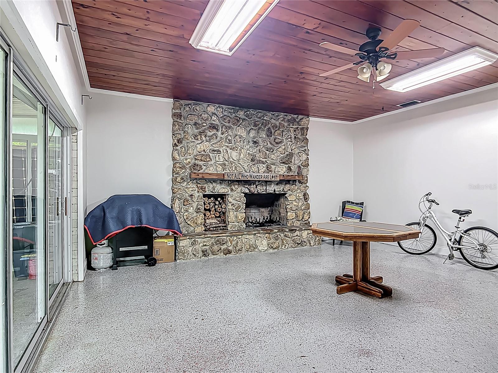 BELLEVIEW - Commercial Sale