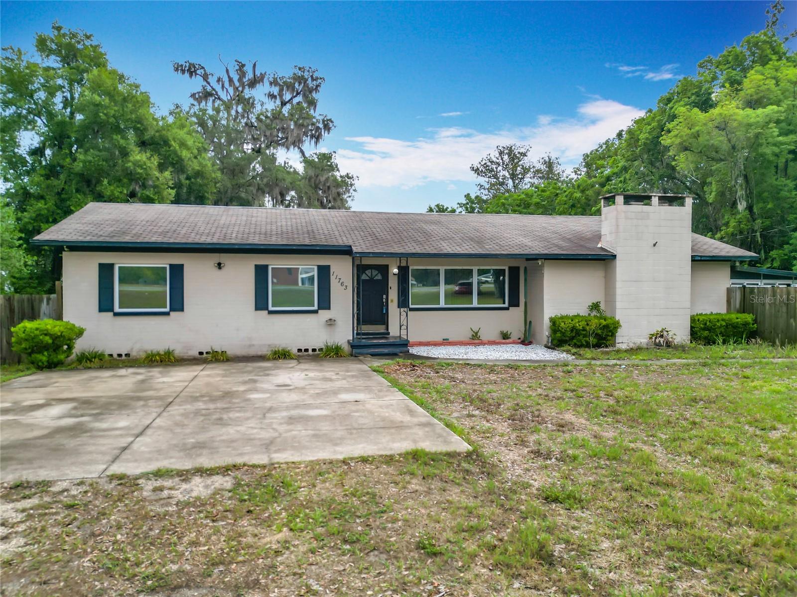 BELLEVIEW - Commercial Sale