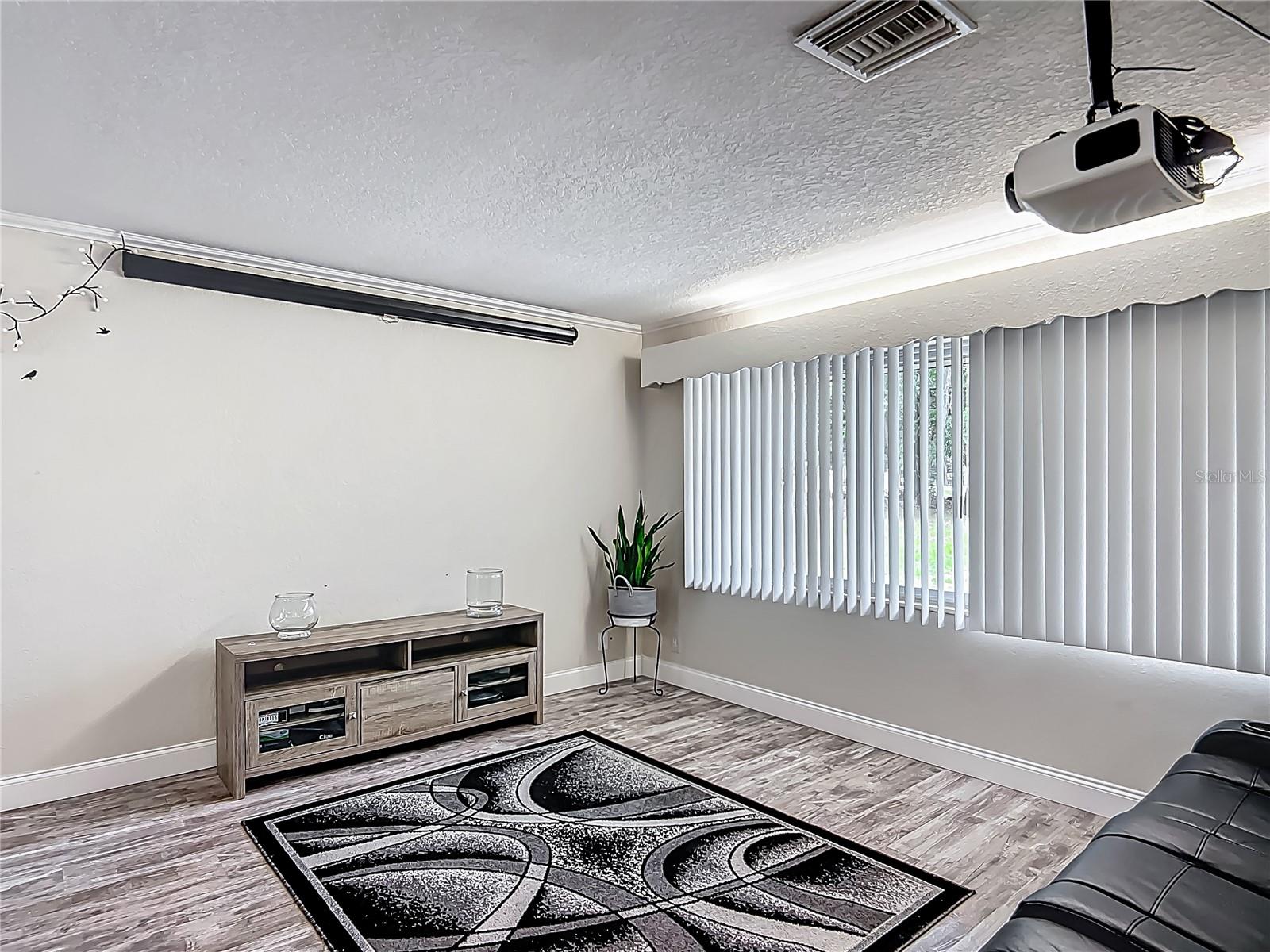 BELLEVIEW - Commercial Sale