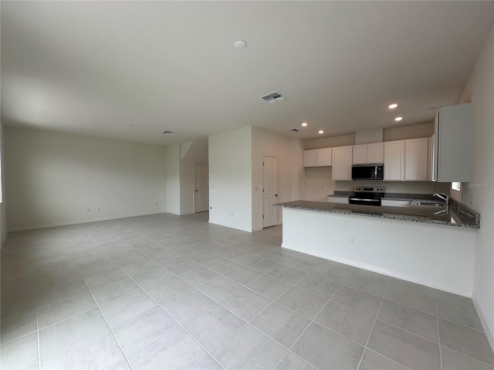 RIVER RUN - Residential Lease