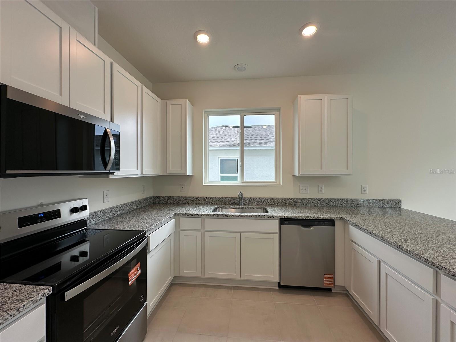 RIVER RUN - Residential Lease