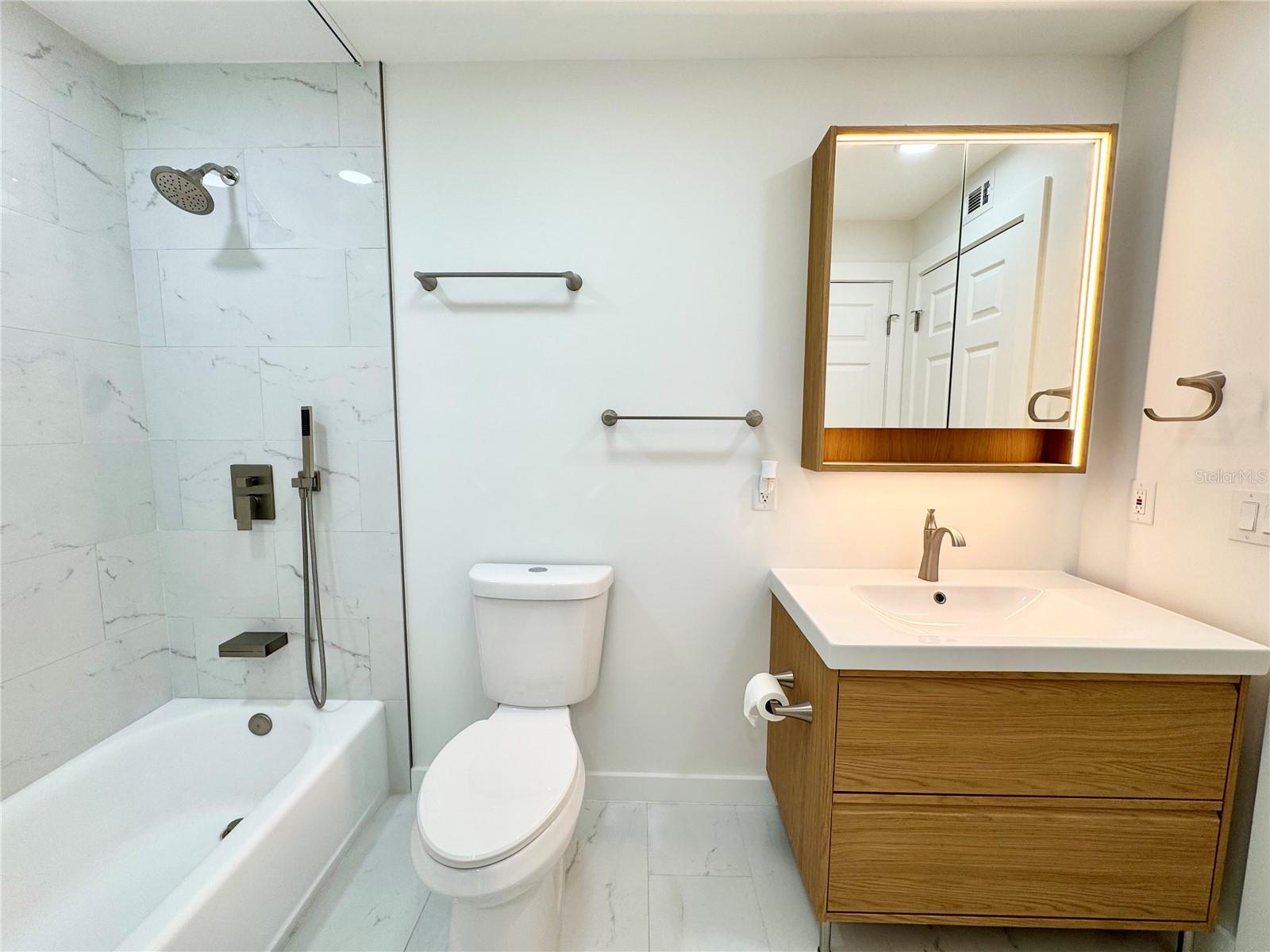 TUDOR CAY CONDO - Residential Lease