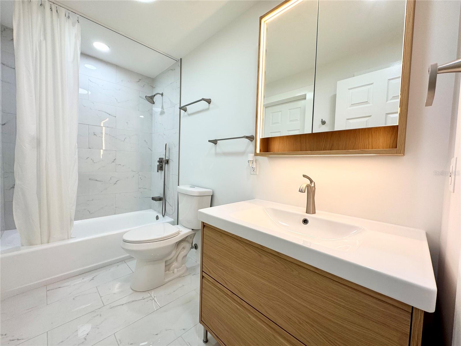 TUDOR CAY CONDO - Residential Lease