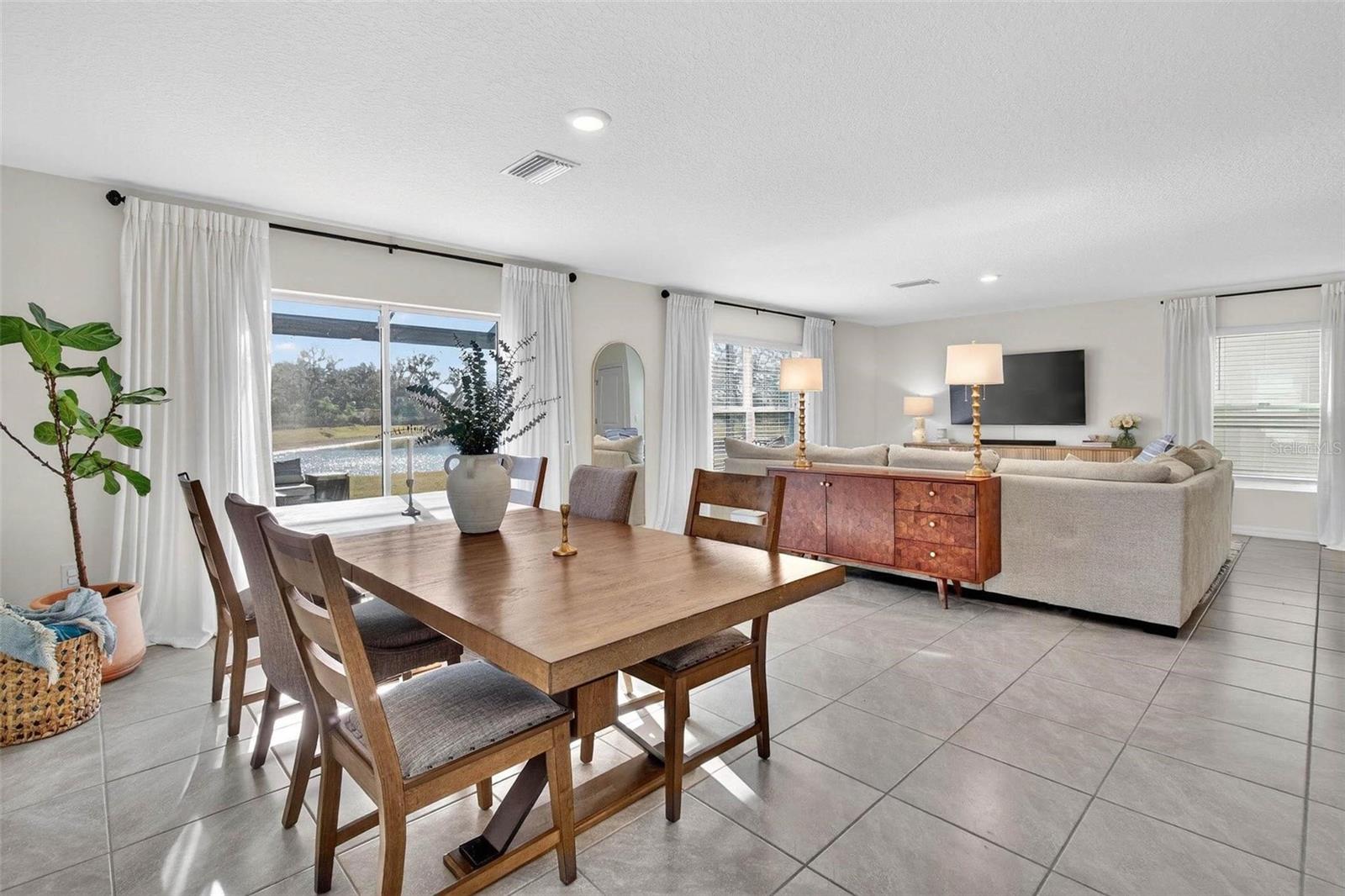 SILVERSTONE NORTH - Residential