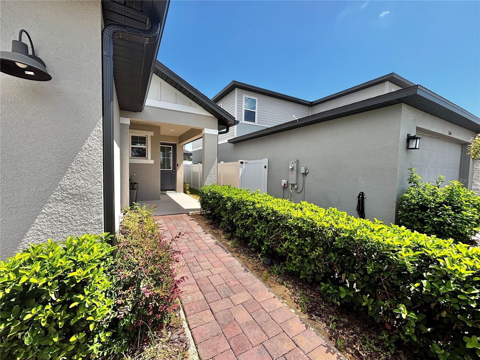 VILLAGES AT MINNEOLA HILLS - Residential Lease