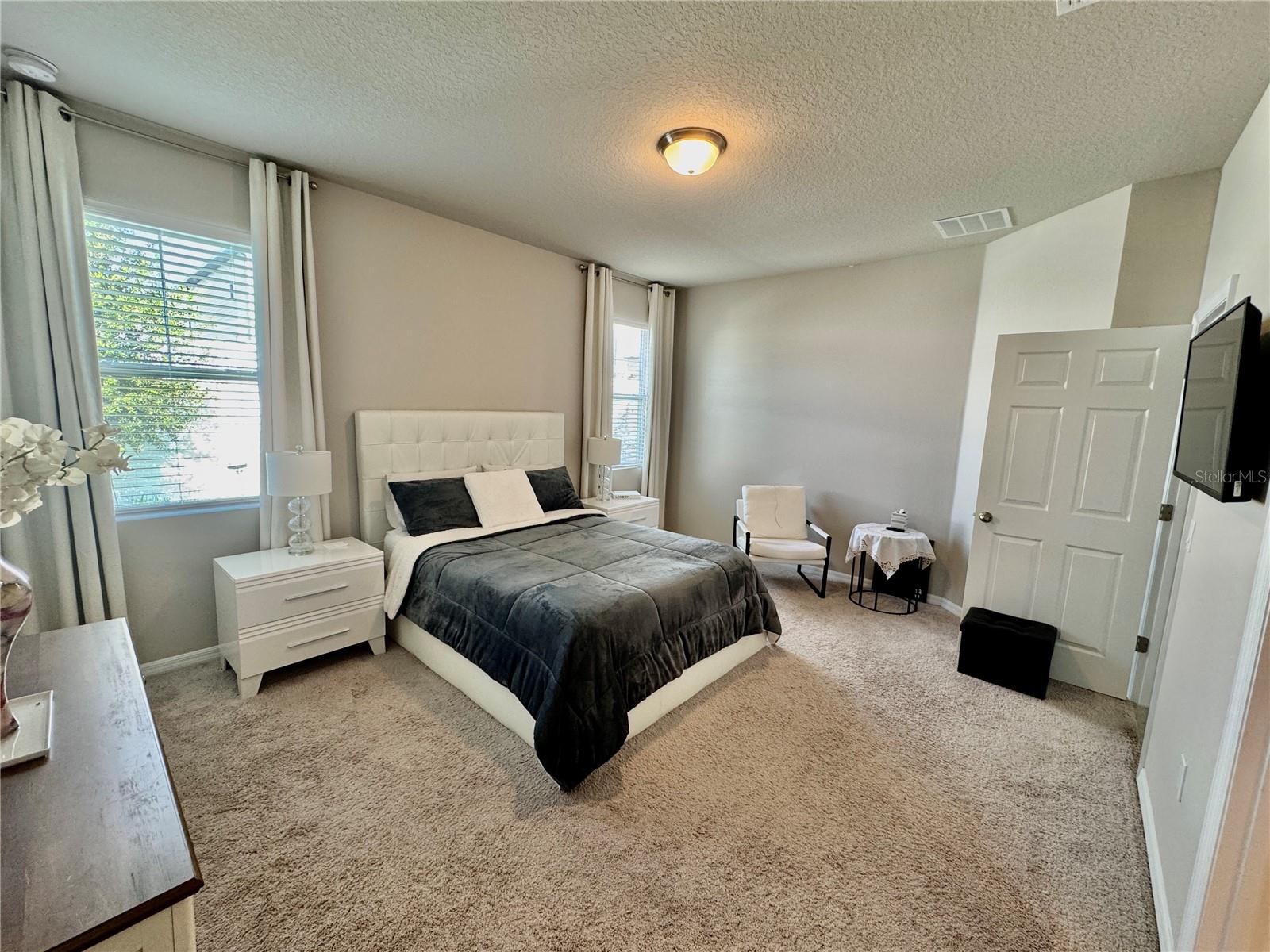 VILLAGES AT MINNEOLA HILLS - Residential Lease