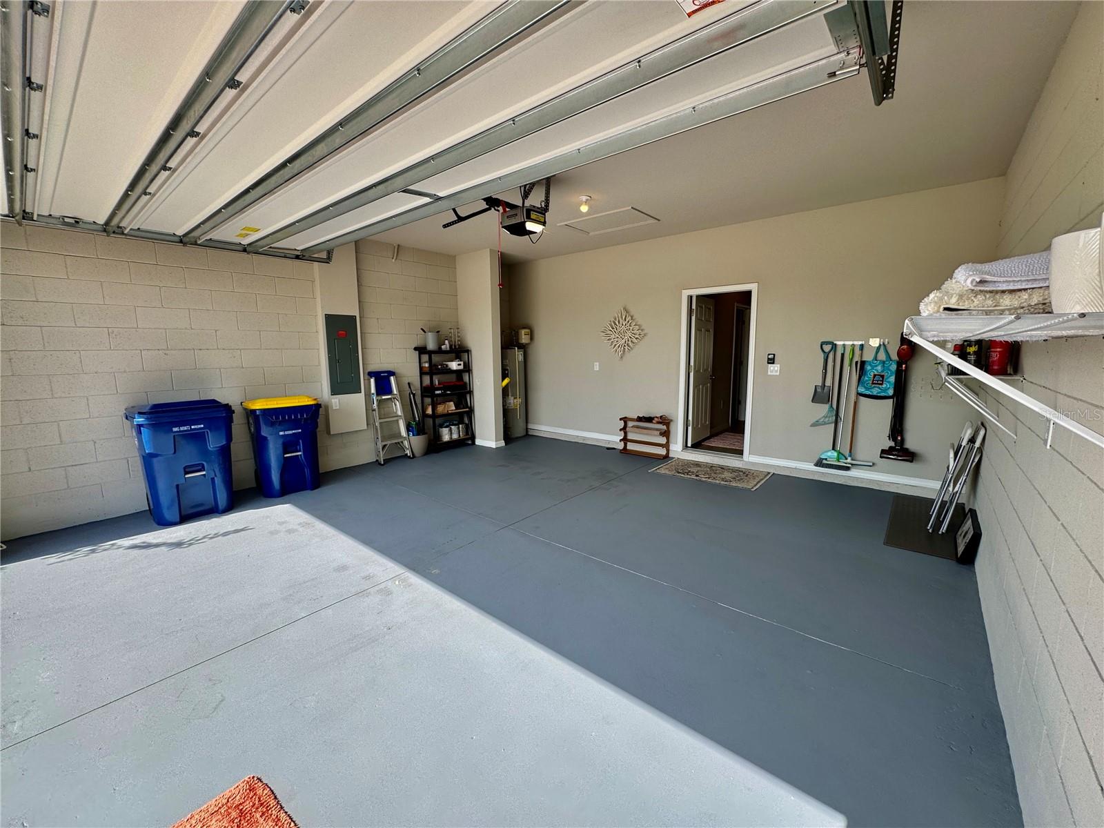 VILLAGES AT MINNEOLA HILLS - Residential Lease