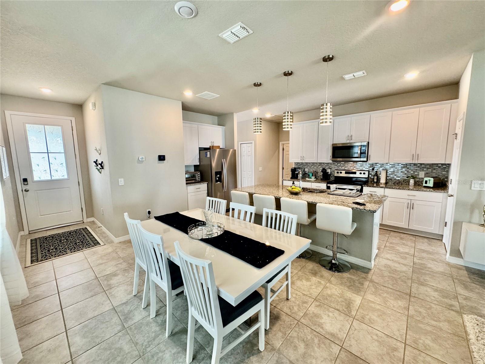 VILLAGES AT MINNEOLA HILLS - Residential Lease