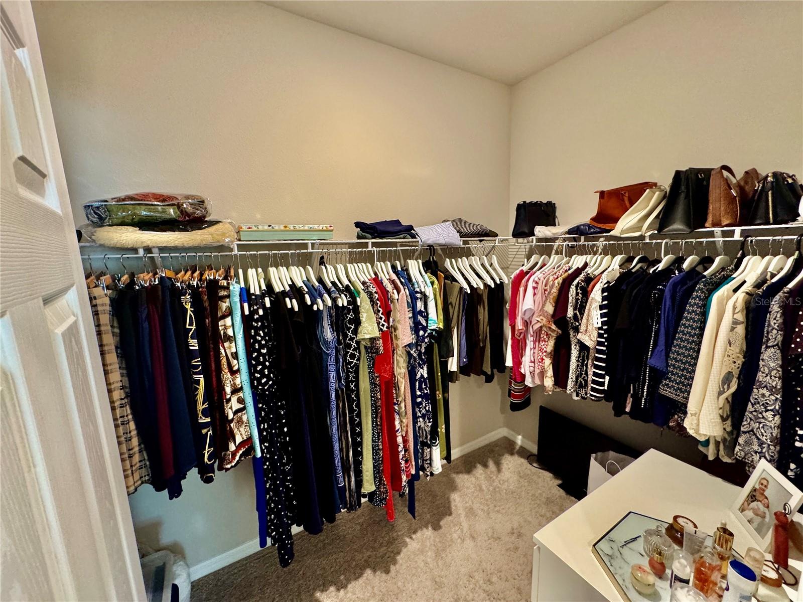 VILLAGES AT MINNEOLA HILLS - Residential Lease