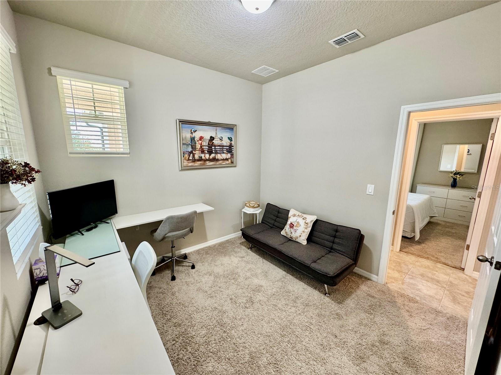 VILLAGES AT MINNEOLA HILLS - Residential Lease