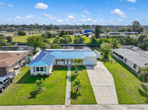 Single Family Residence in PORT CHARLOTTE FL 181 DUXBURY AVENUE.jpg