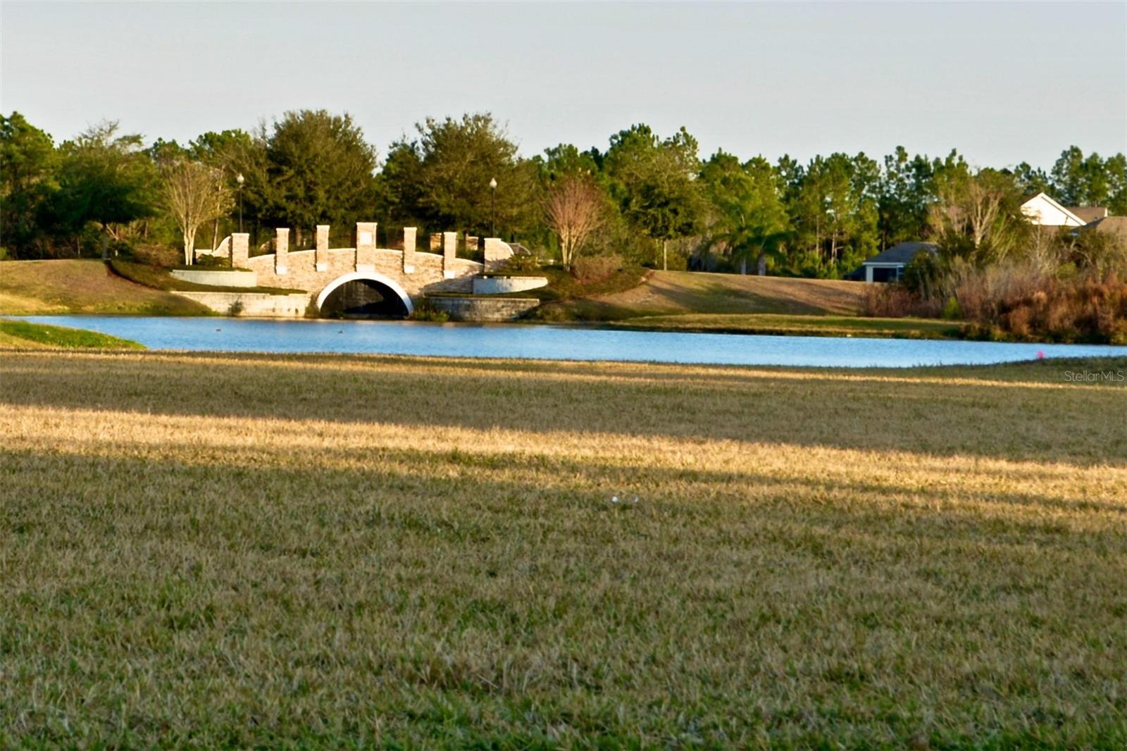 FISHHAWK RANCH TOWNCENTER PHAS - Residential Lease