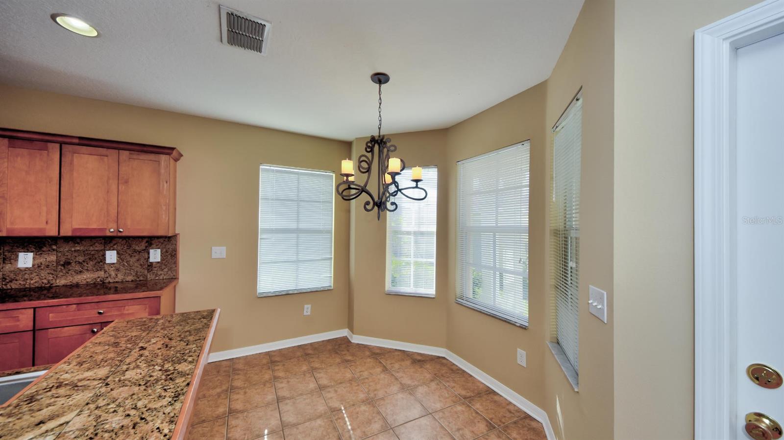 FISHHAWK RANCH TOWNCENTER PHAS - Residential Lease