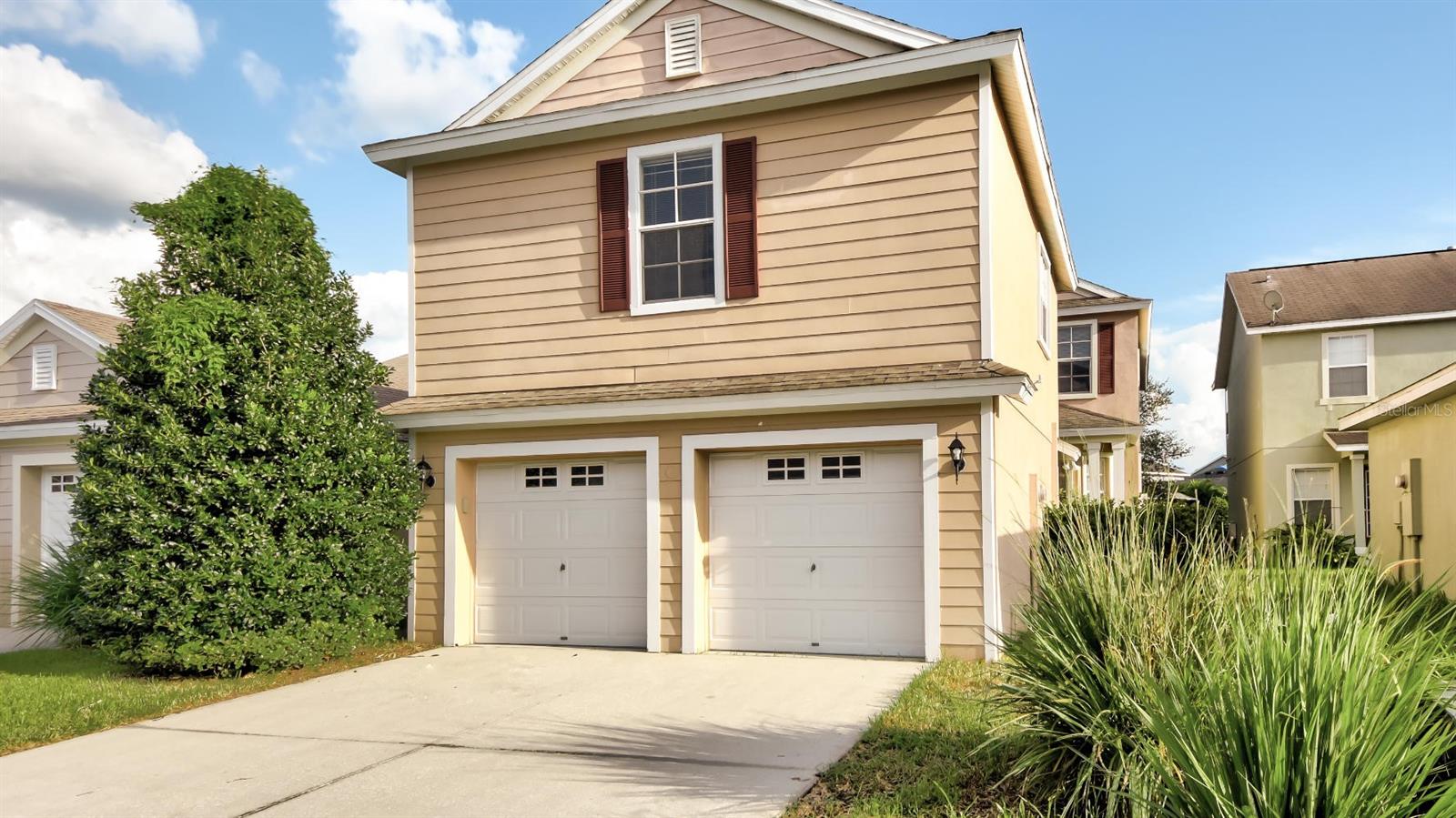 FISHHAWK RANCH TOWNCENTER PHAS - Residential Lease