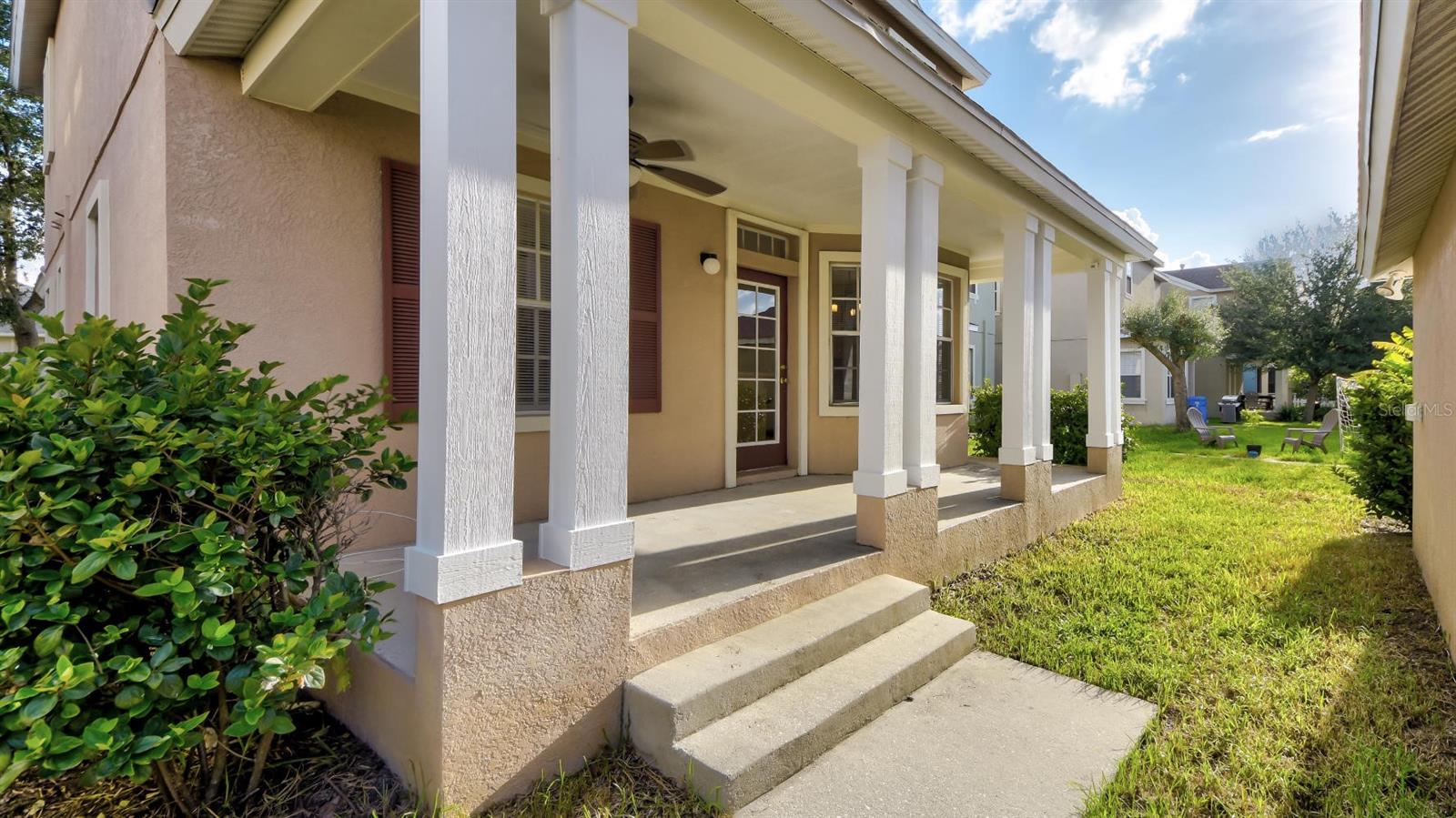 FISHHAWK RANCH TOWNCENTER PHAS - Residential Lease