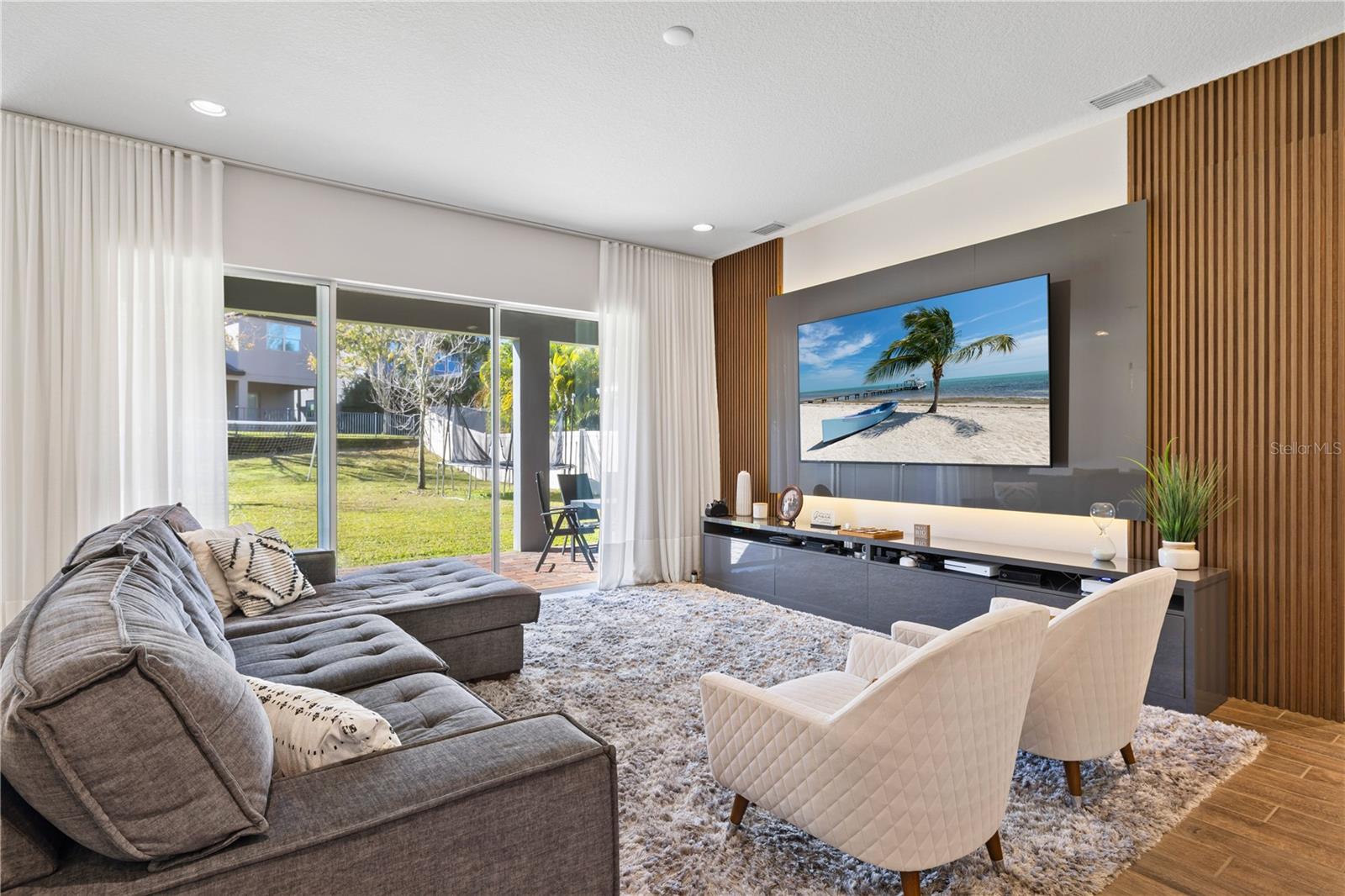 HIGHLANDS AT SUMMERLAKE GROVES - Residential