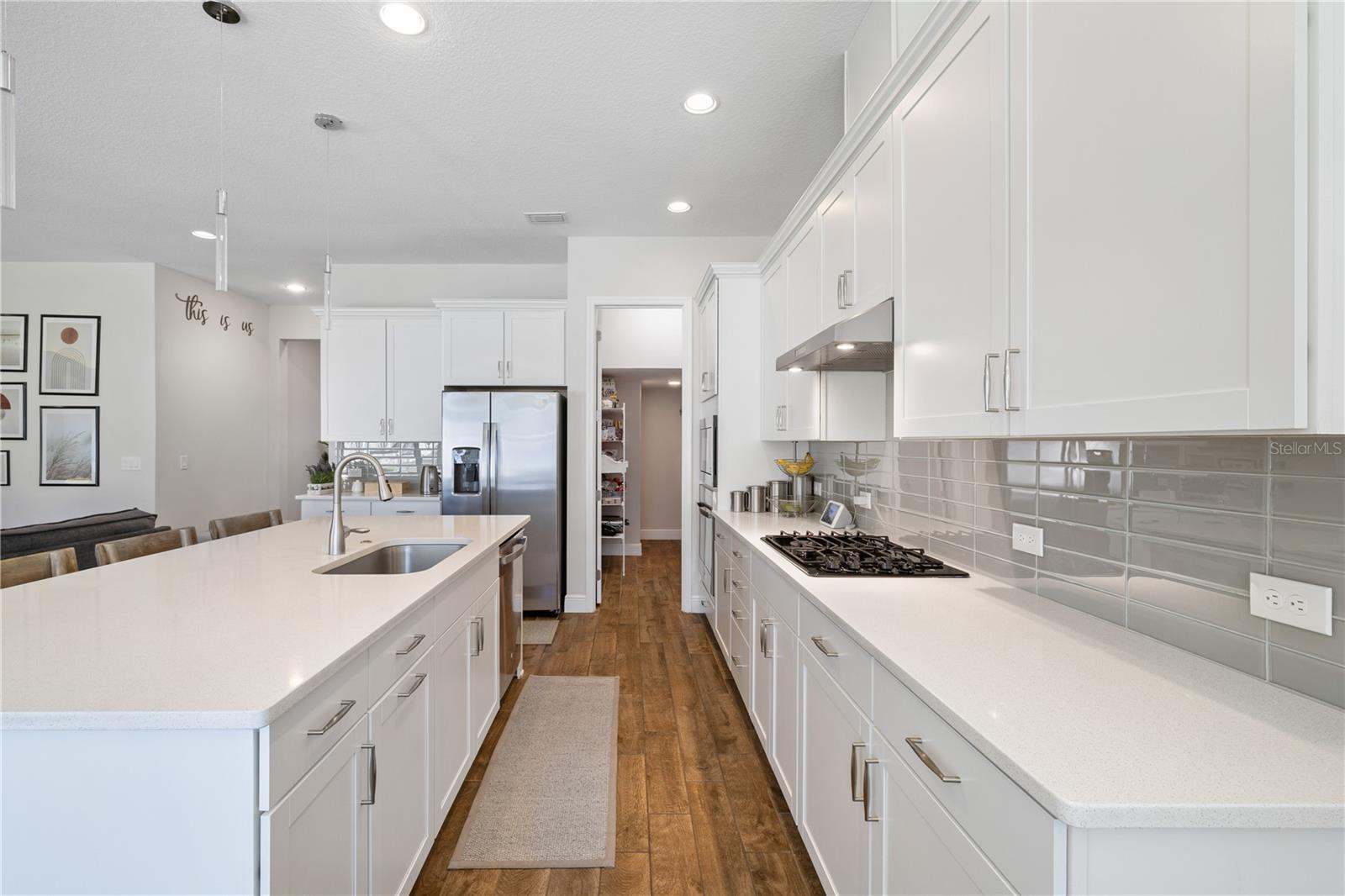 HIGHLANDS AT SUMMERLAKE GROVES - Residential