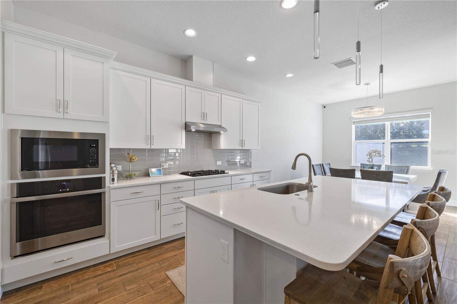 HIGHLANDS AT SUMMERLAKE GROVES - Residential