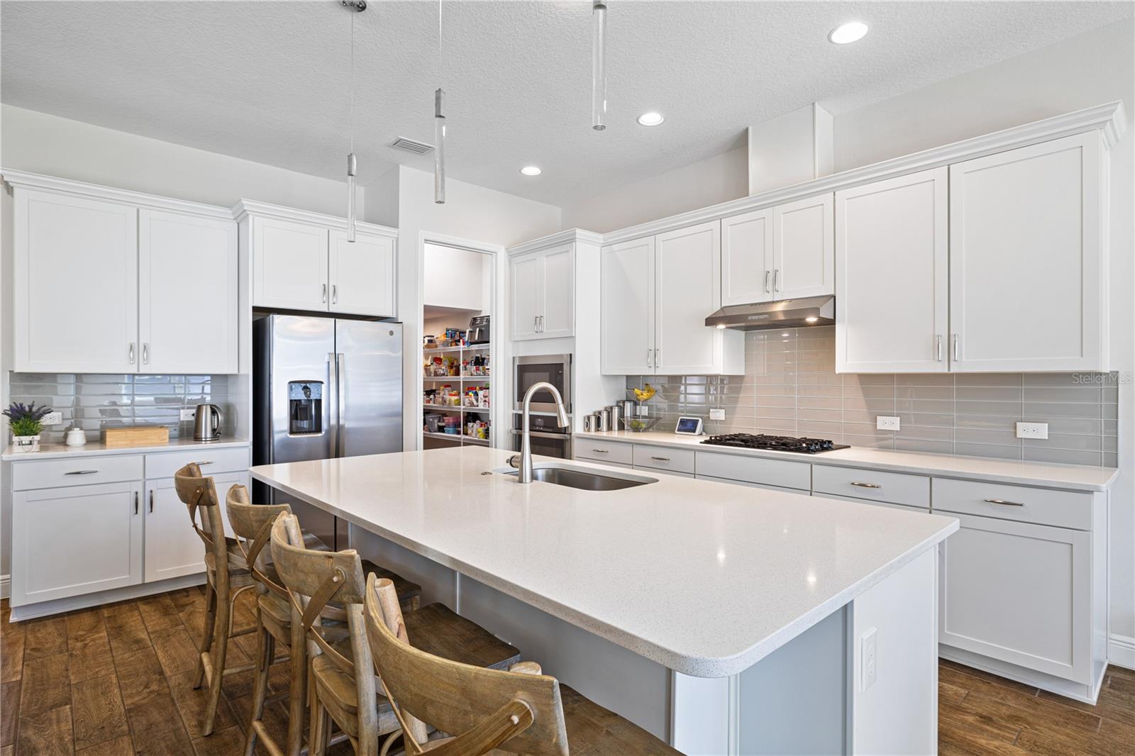 HIGHLANDS AT SUMMERLAKE GROVES - Residential