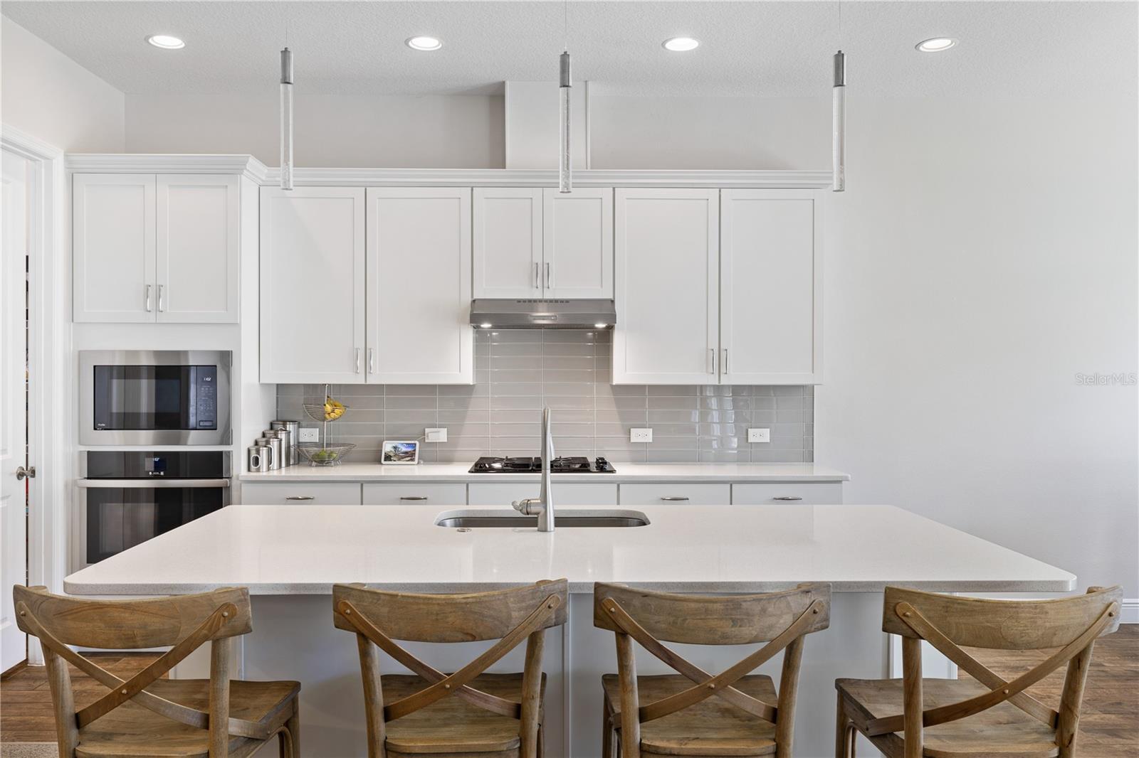 HIGHLANDS AT SUMMERLAKE GROVES - Residential