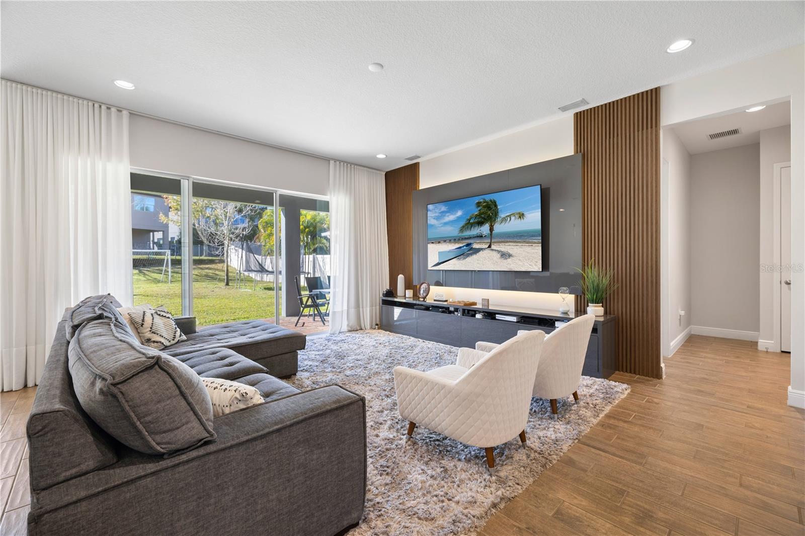 HIGHLANDS AT SUMMERLAKE GROVES - Residential