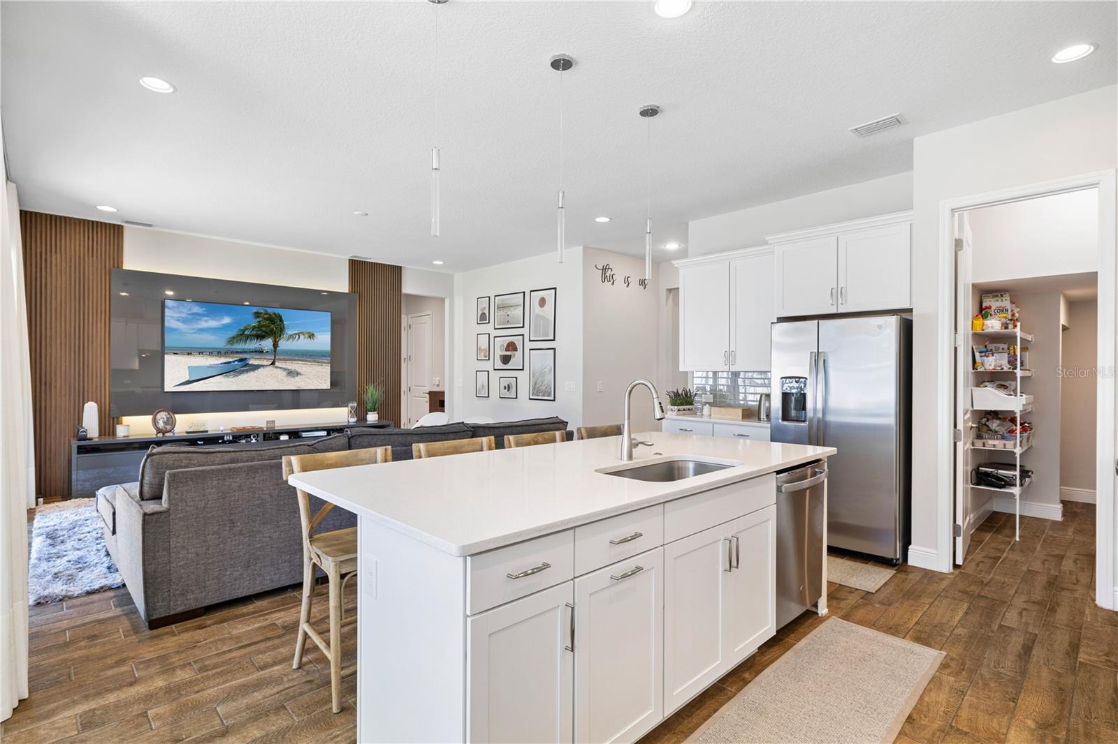 HIGHLANDS AT SUMMERLAKE GROVES - Residential