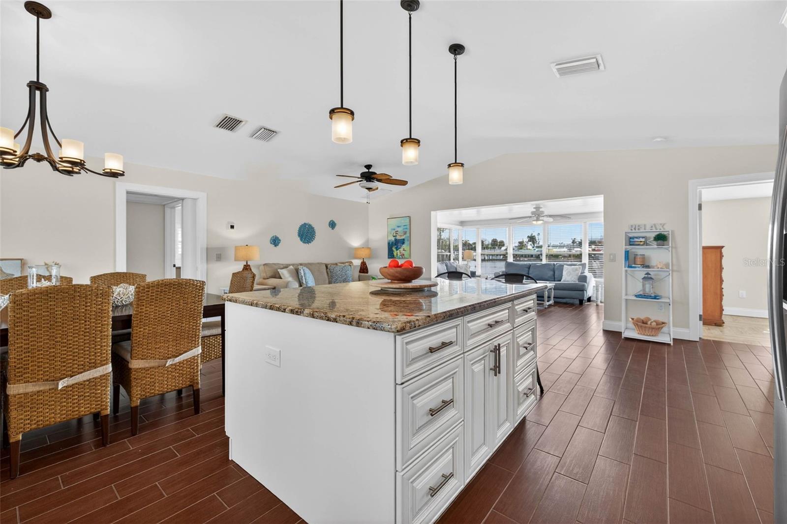 LA HACIENDA REP - Residential