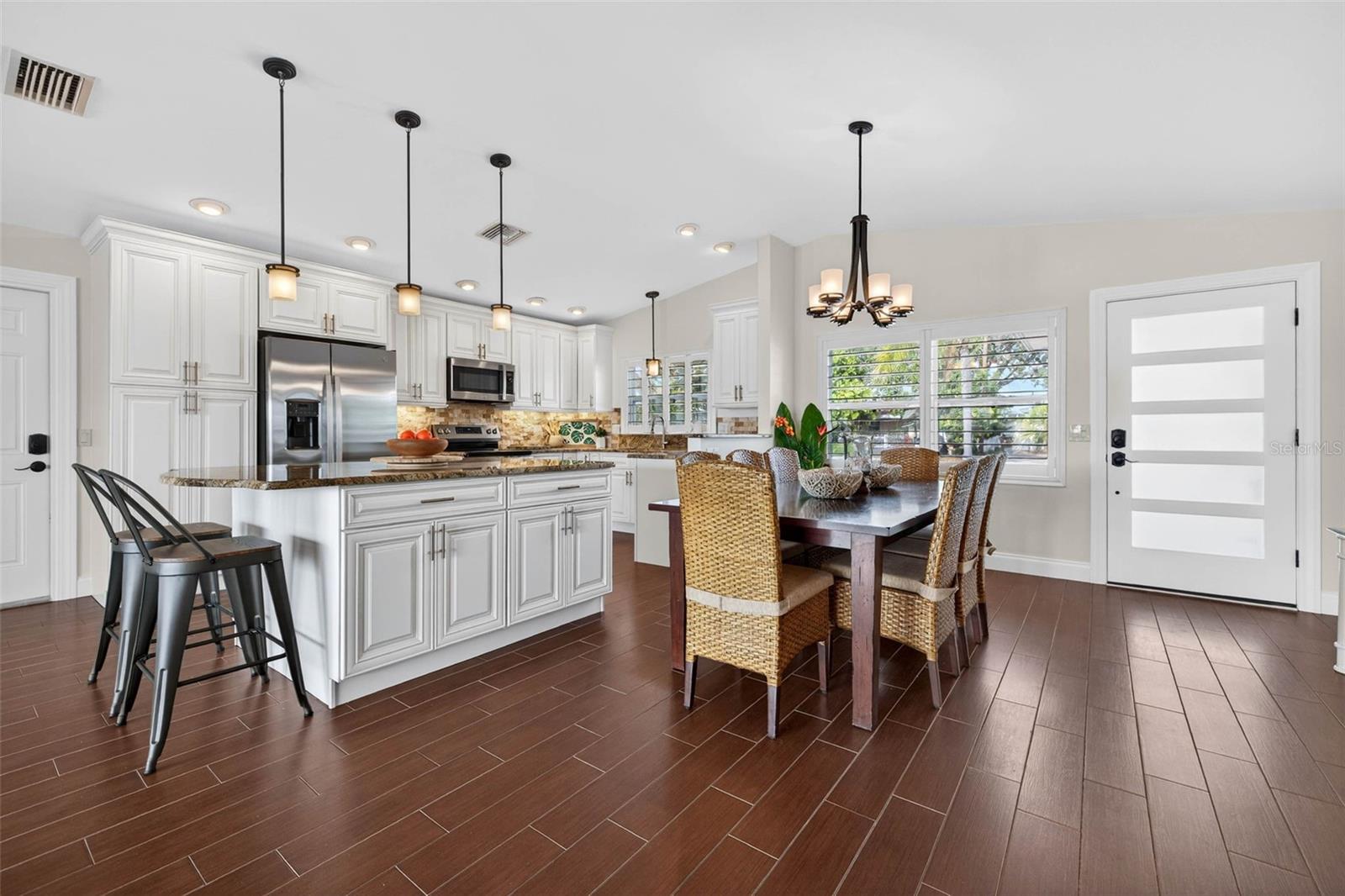 LA HACIENDA REP - Residential