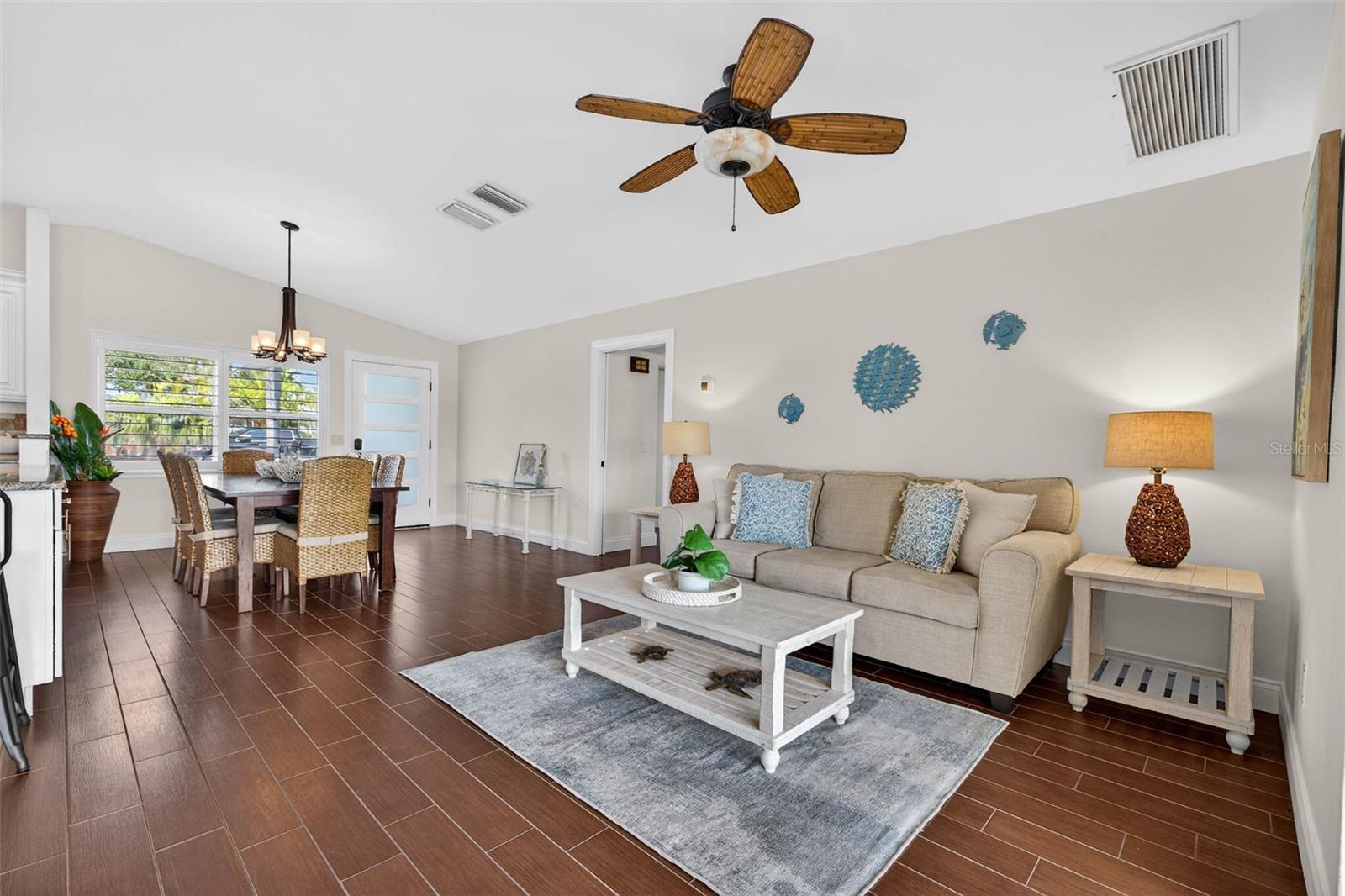 LA HACIENDA REP - Residential