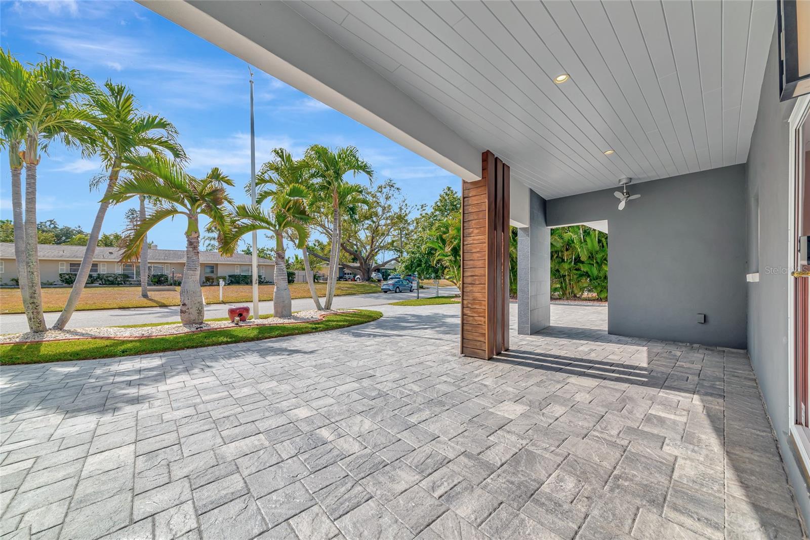 SOUTH GATE - Residential