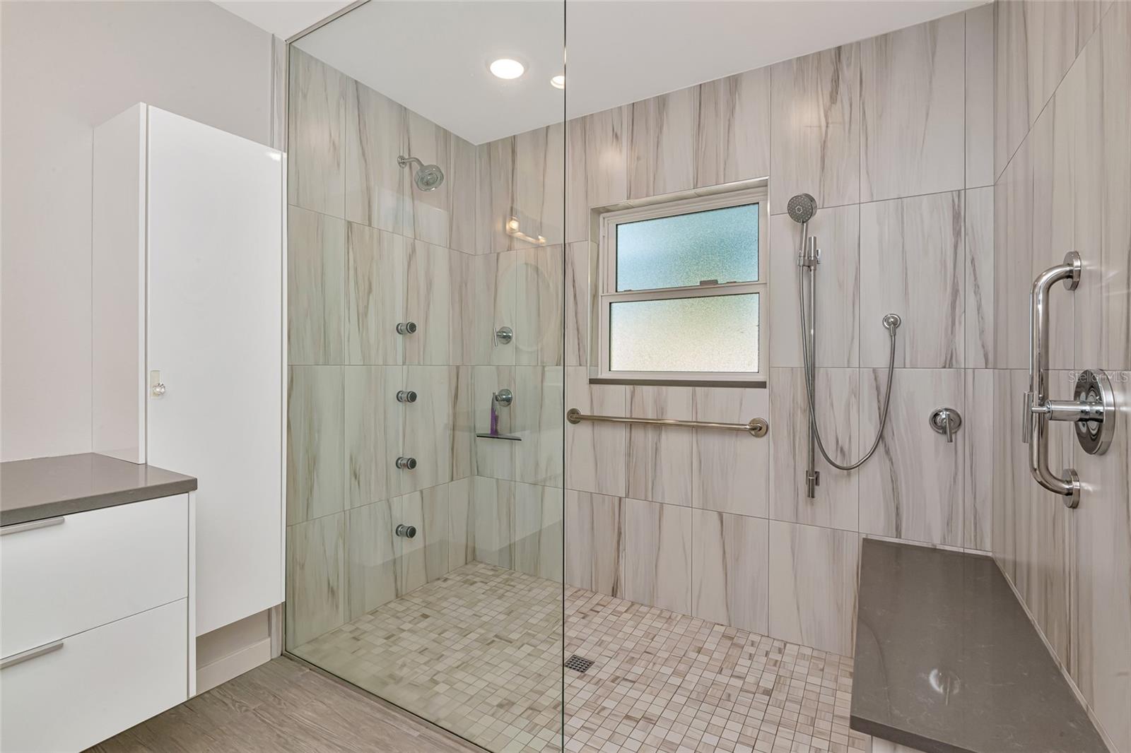 SOUTH GATE - Residential