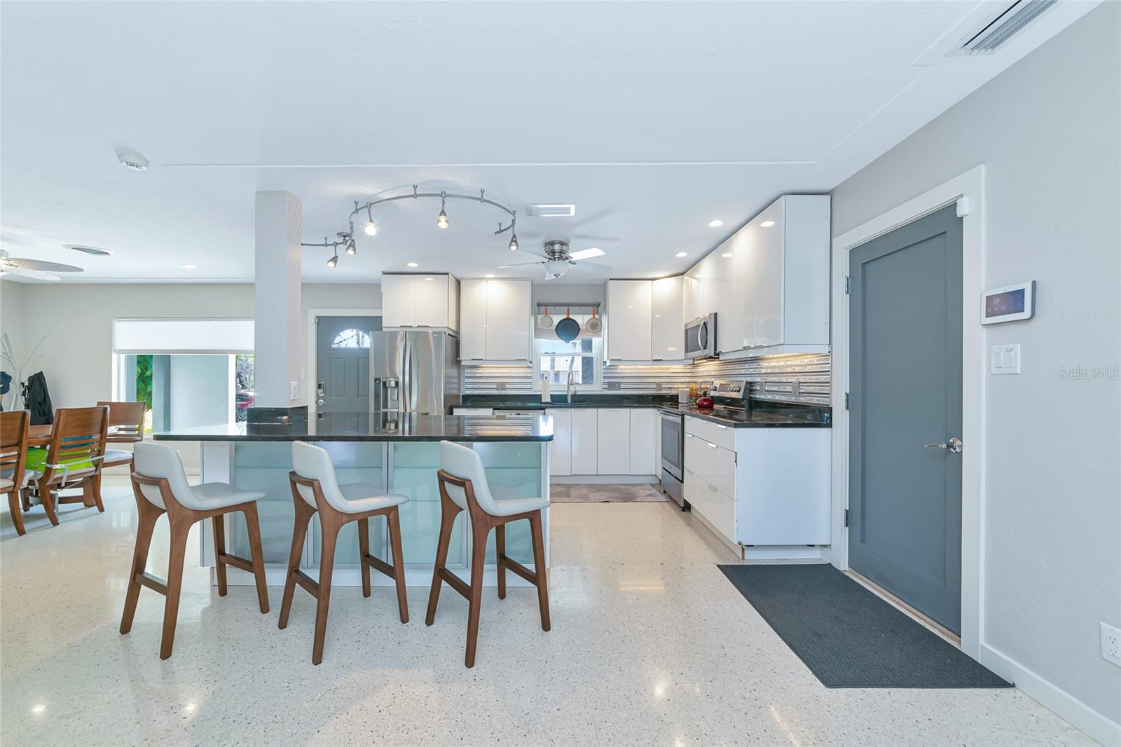 SOUTH GATE - Residential