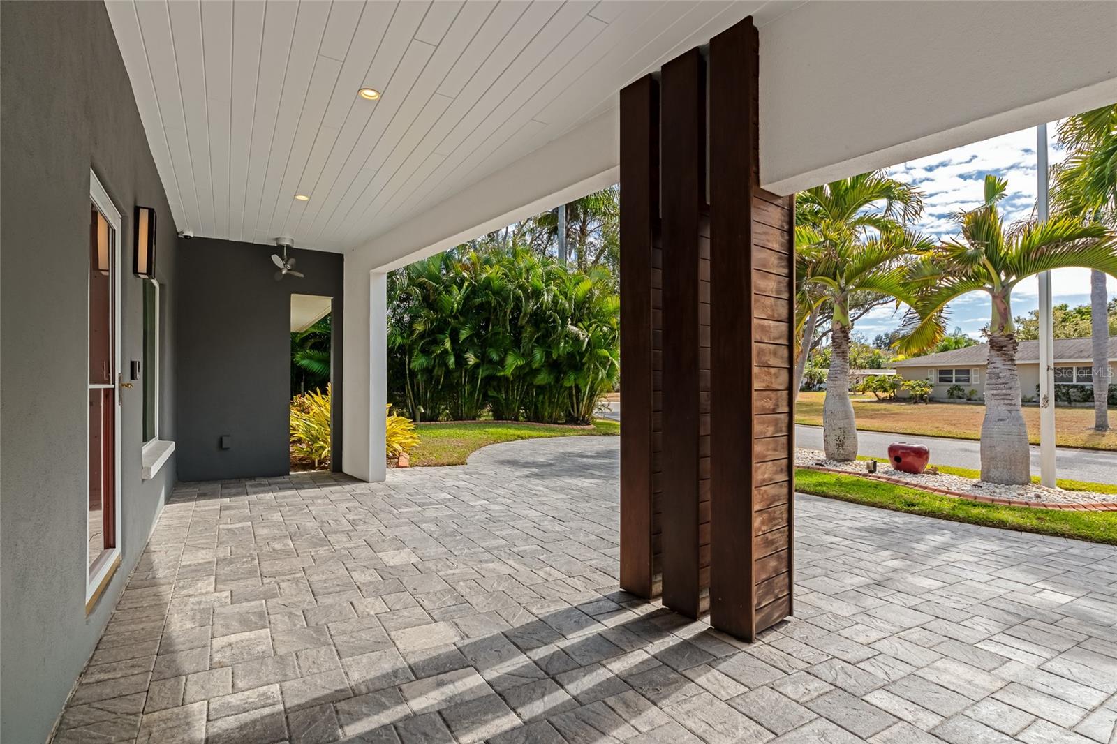 SOUTH GATE - Residential