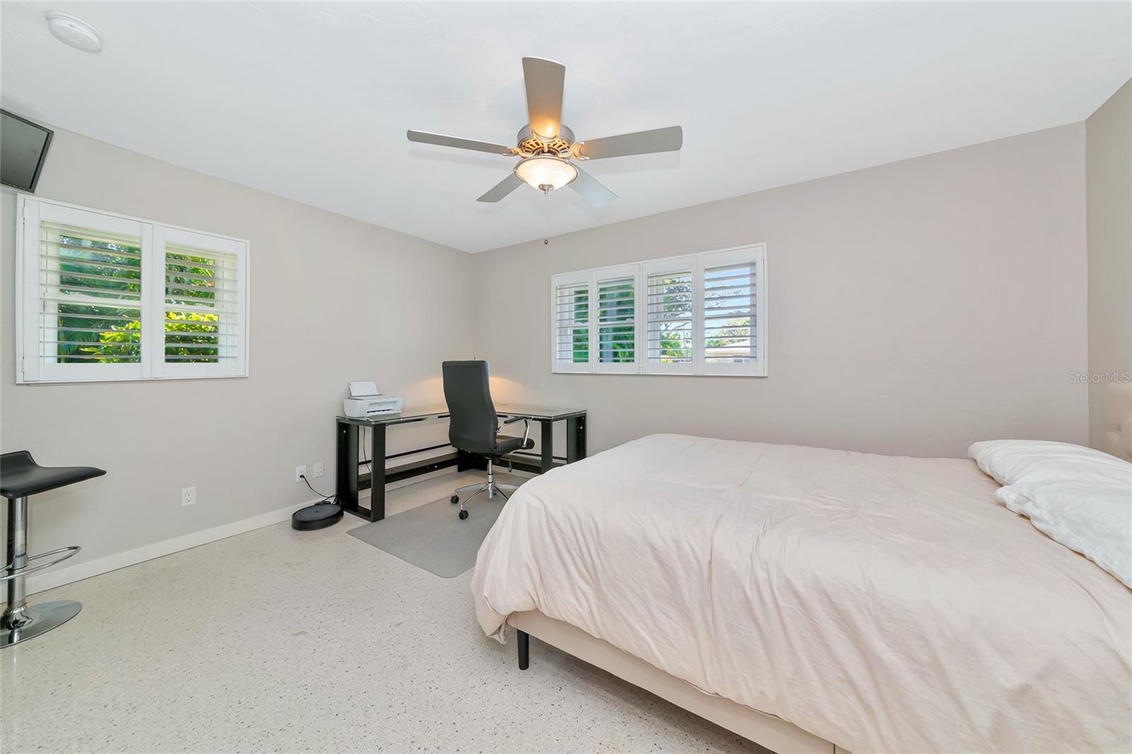 SOUTH GATE - Residential