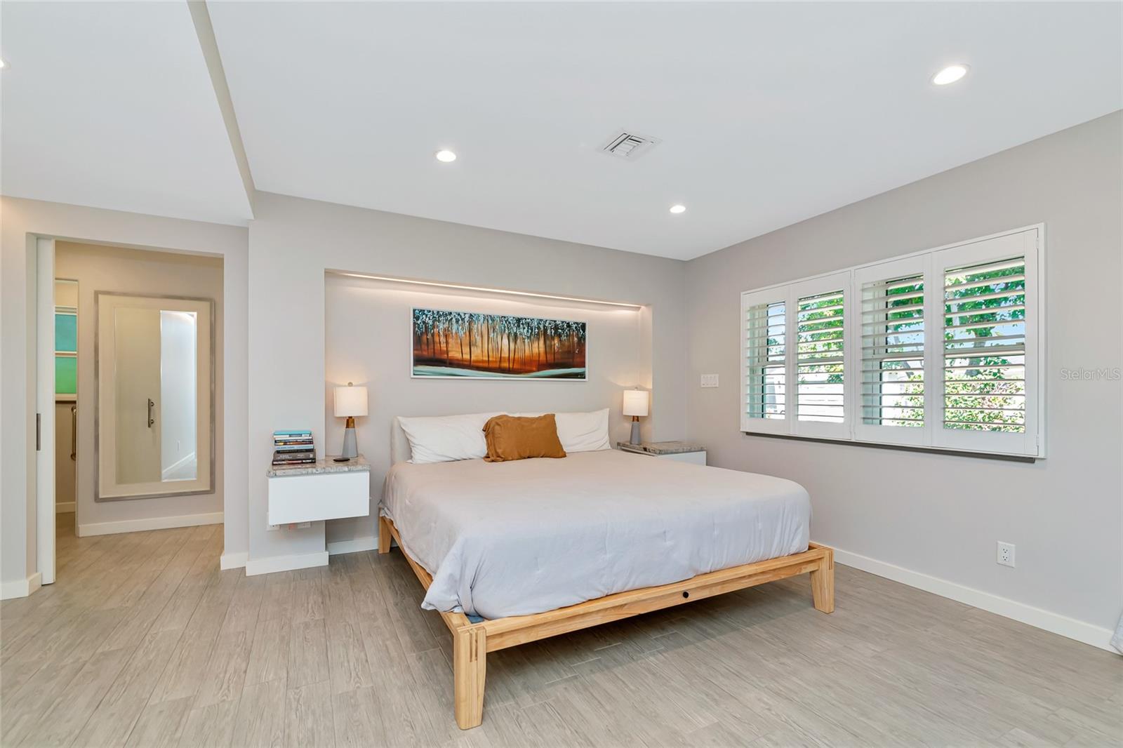 SOUTH GATE - Residential