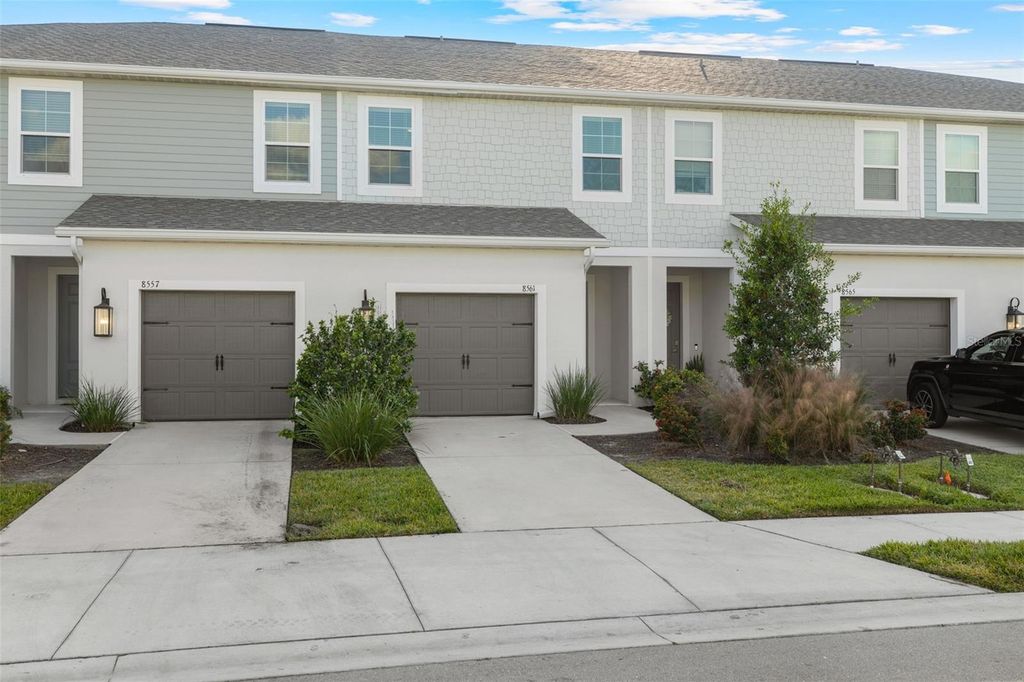 Photo of 8561 Canyon Creek Trail #L, Parrish, FL 34219 (MLS # A4672813)