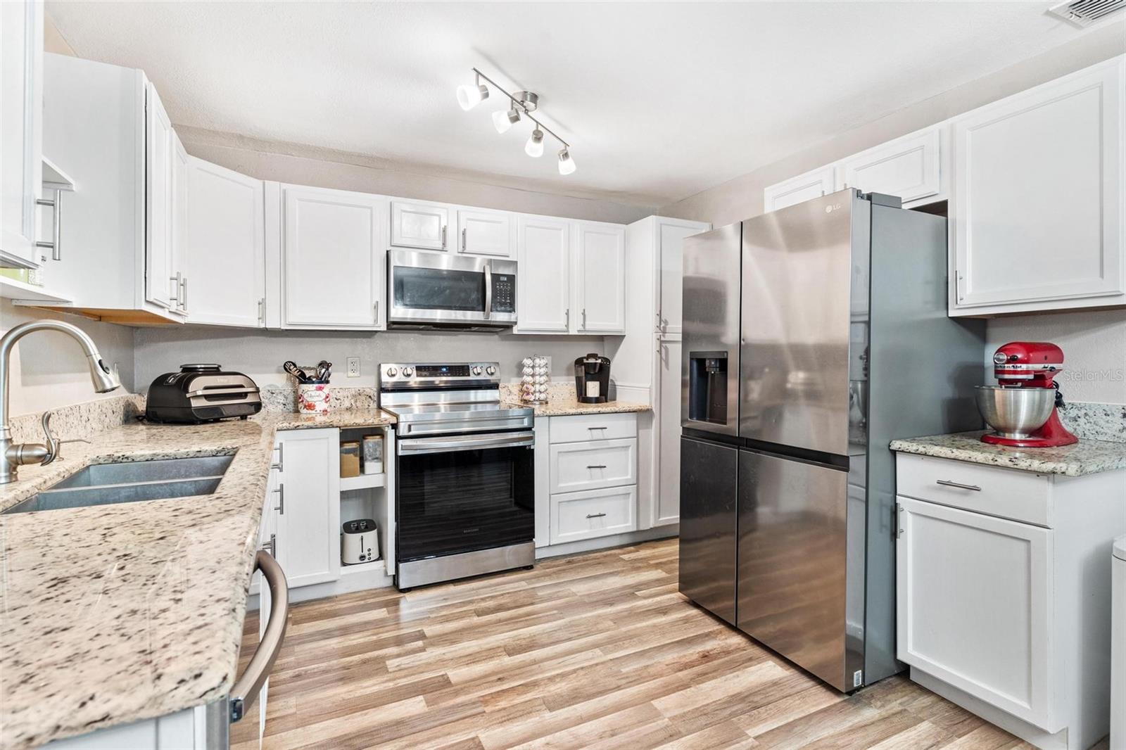 UMATILLA ORANGE COURT - Residential