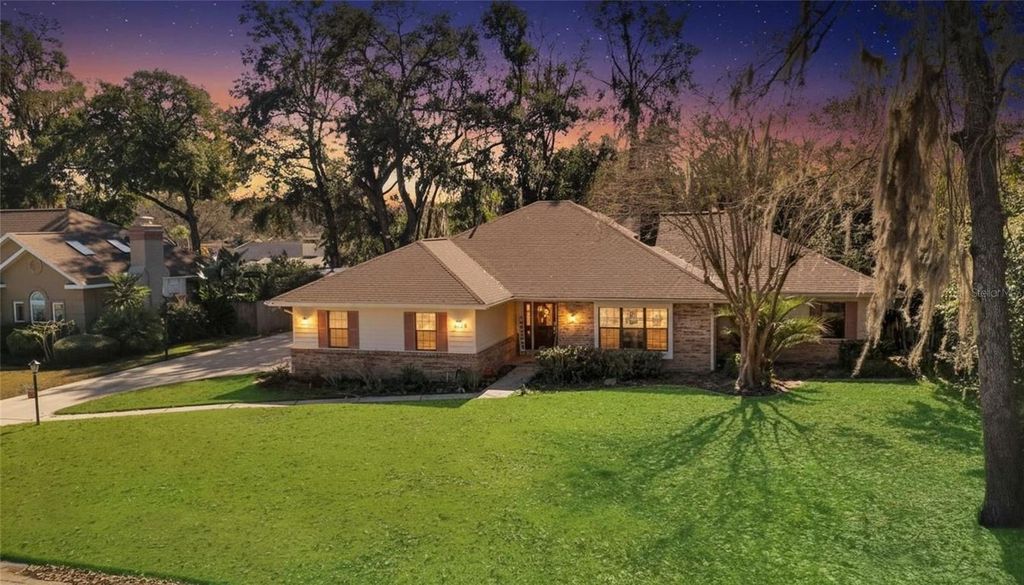 Photo of 3928 SE 14th Place, Ocala, FL 34471 (MLS # OM717070)