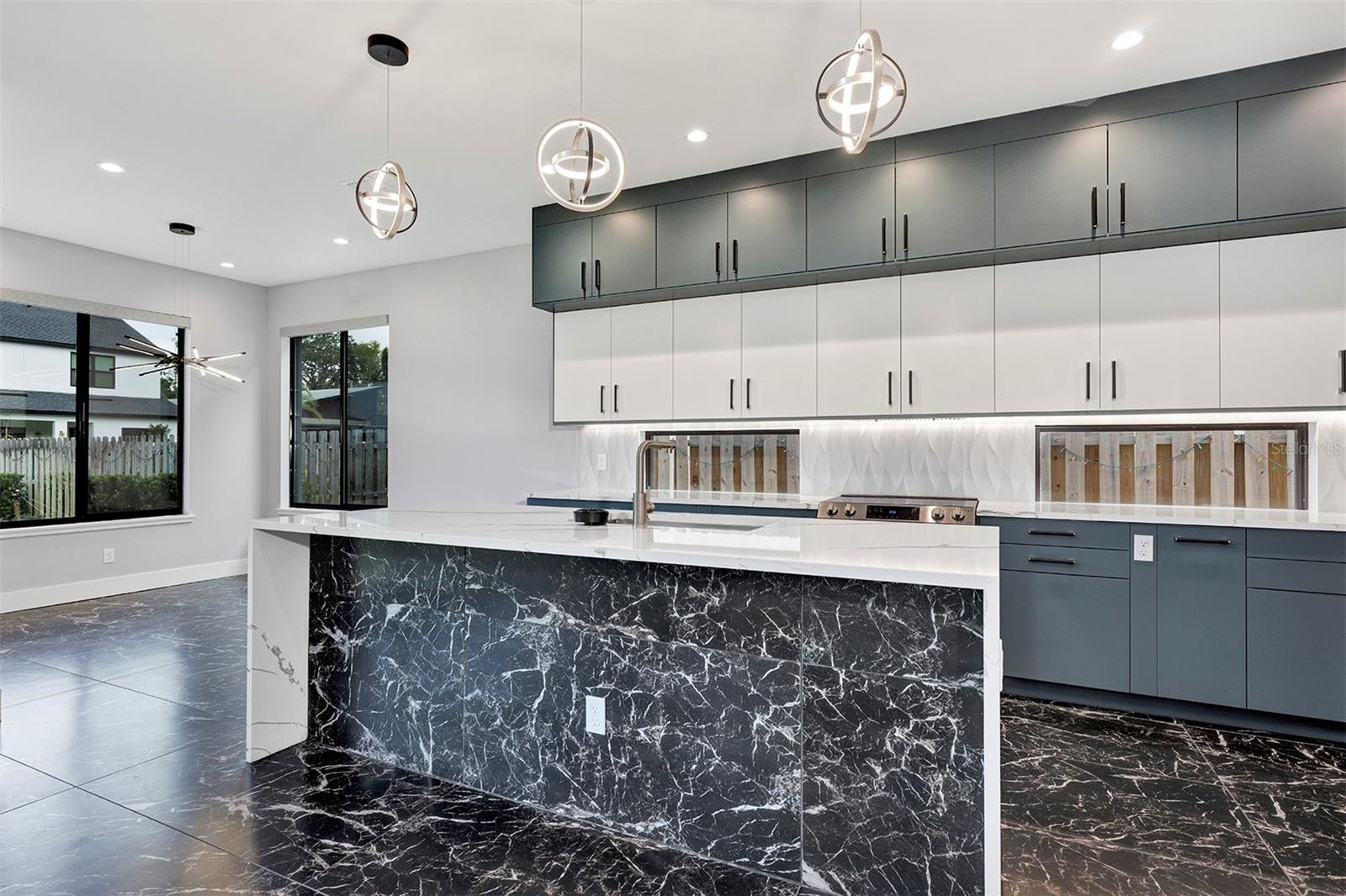 HANDSONHURST - Residential