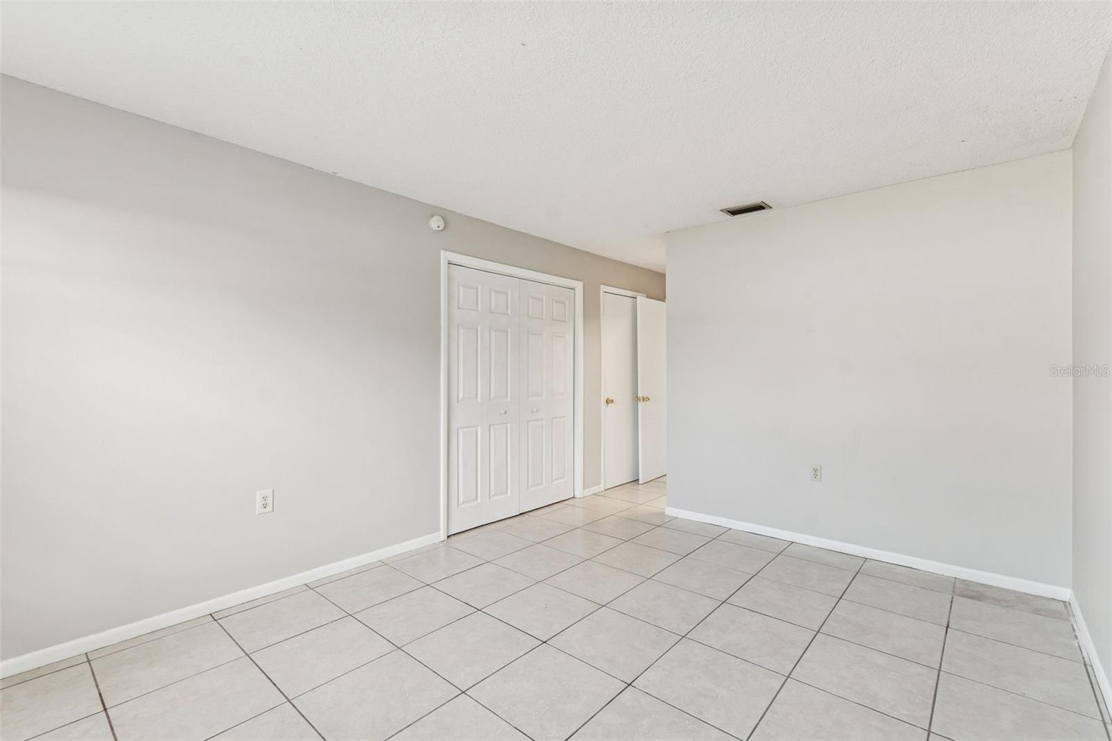 LAKE GIBSON VILLAS - Residential Income